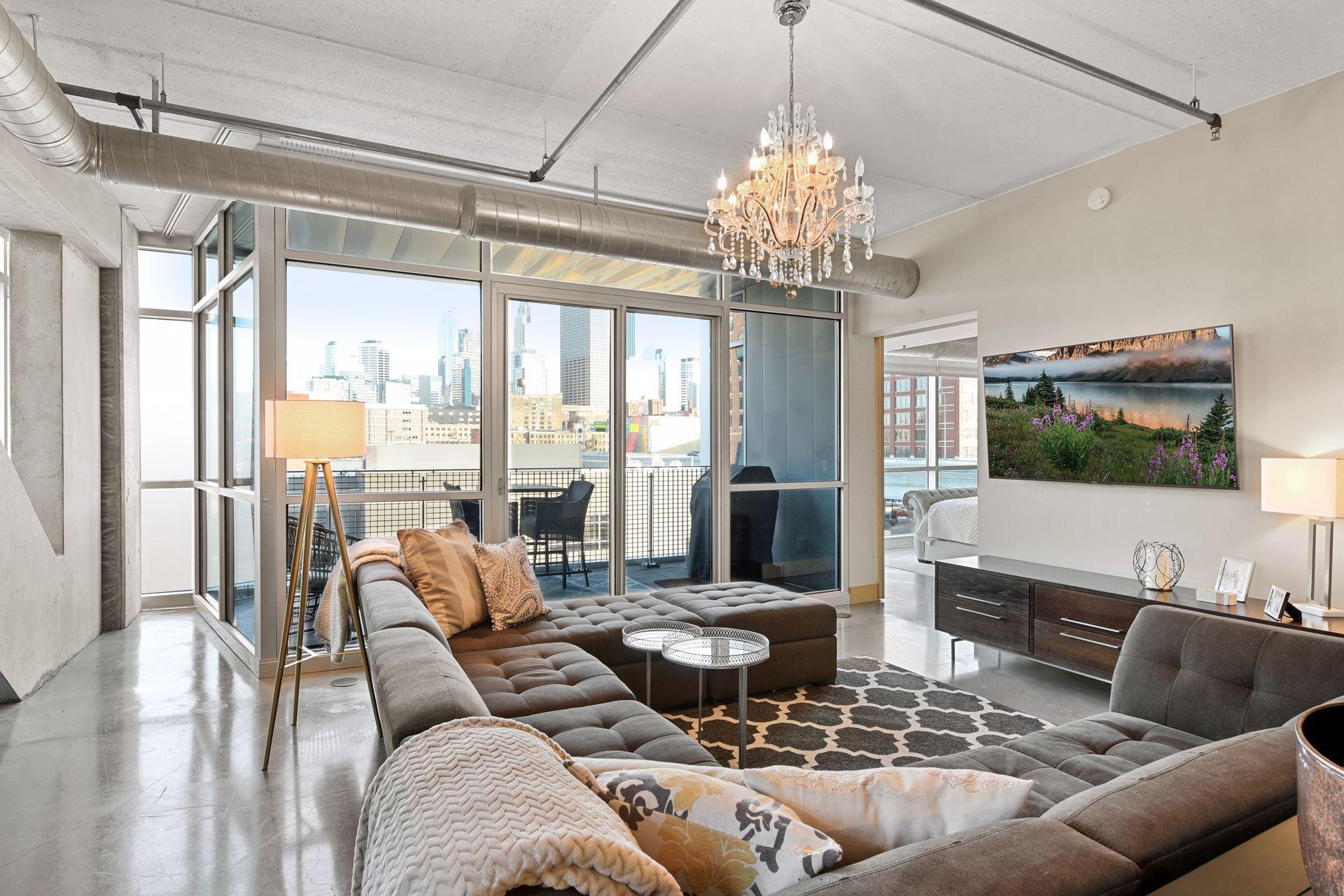 345 6th Avenue N Unit: 402