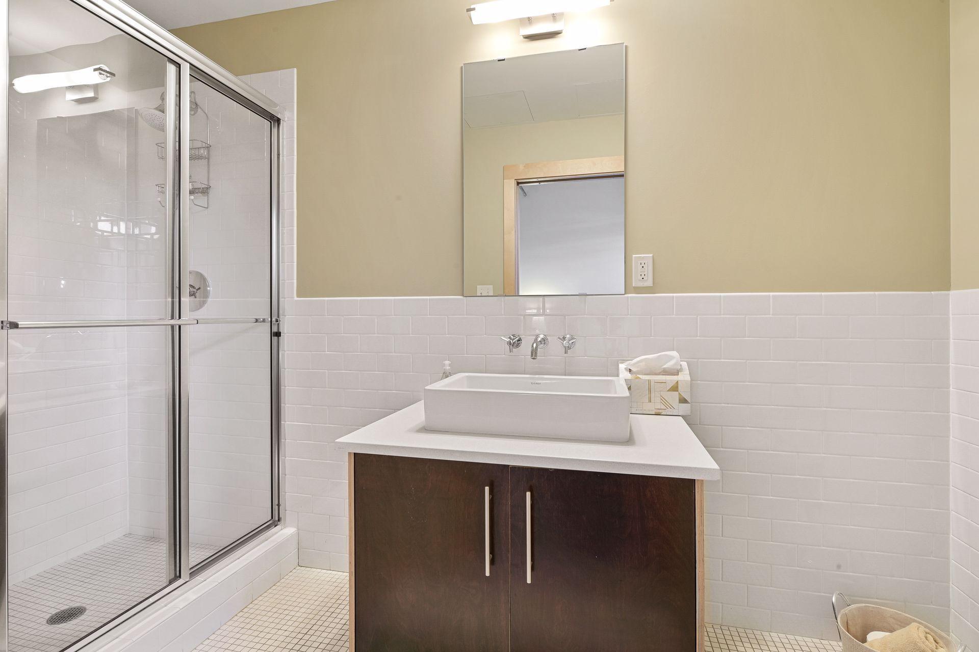 345 6th Avenue N Unit: 402