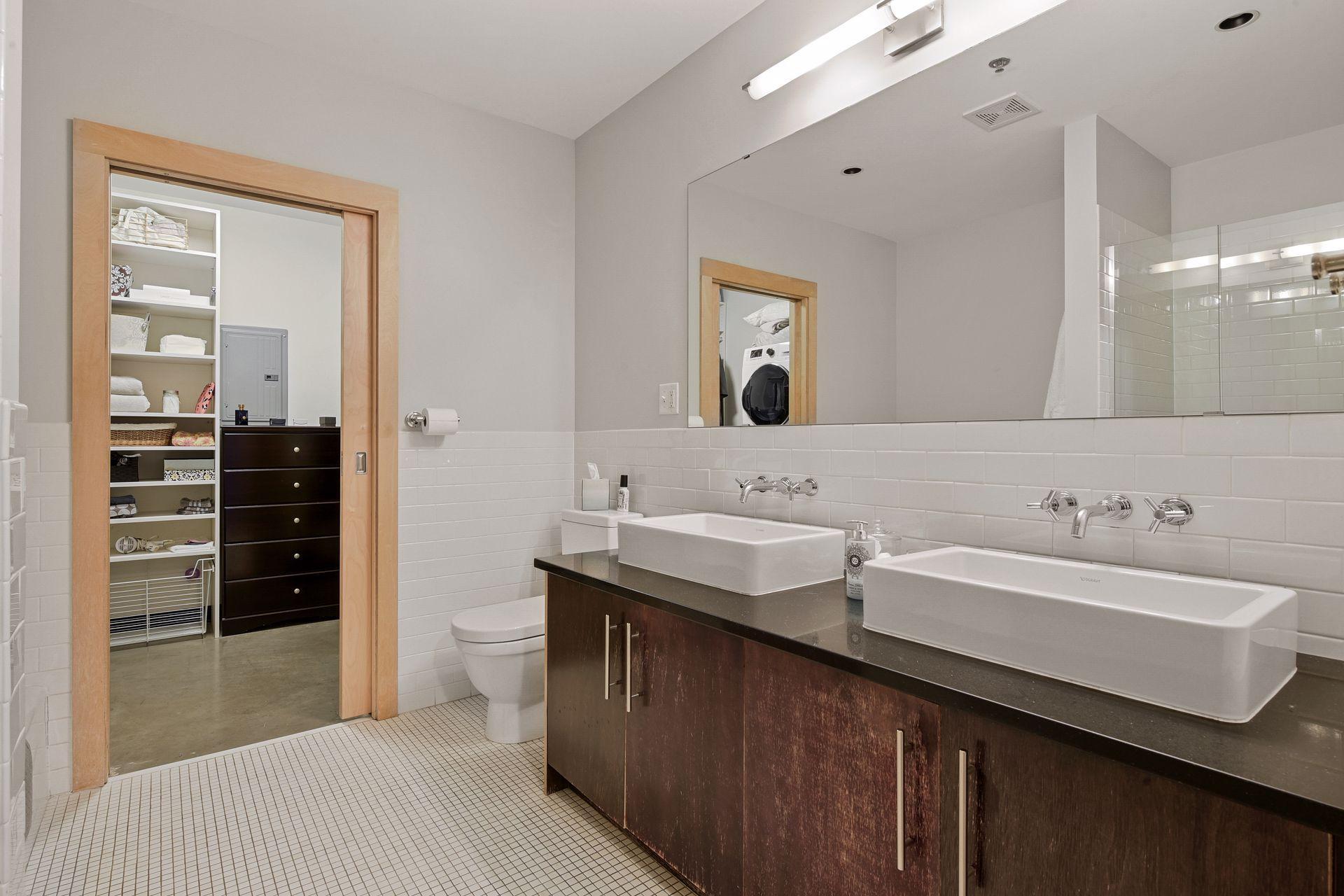 345 6th Avenue N Unit: 402