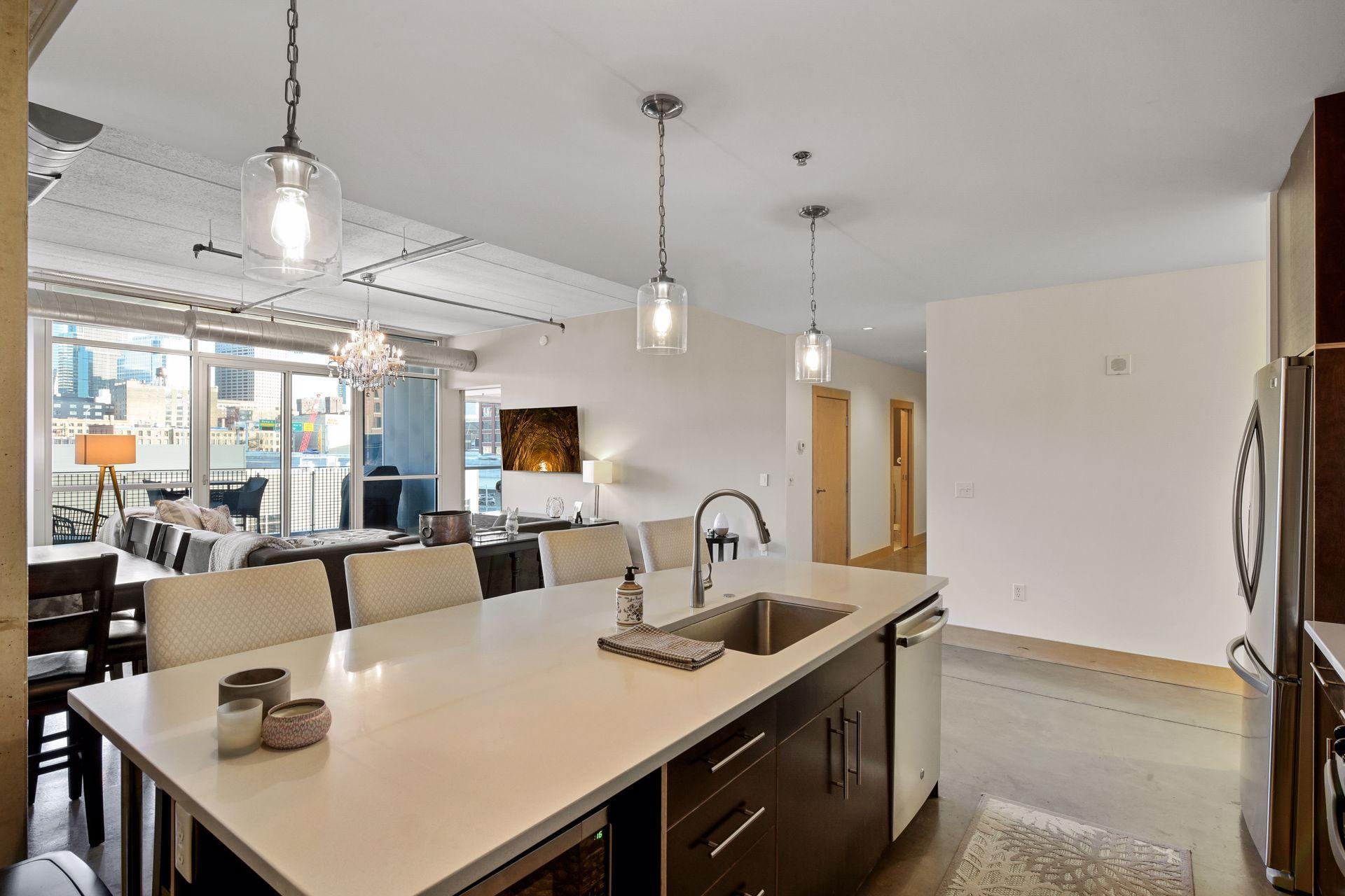 345 6th Avenue N Unit: 402