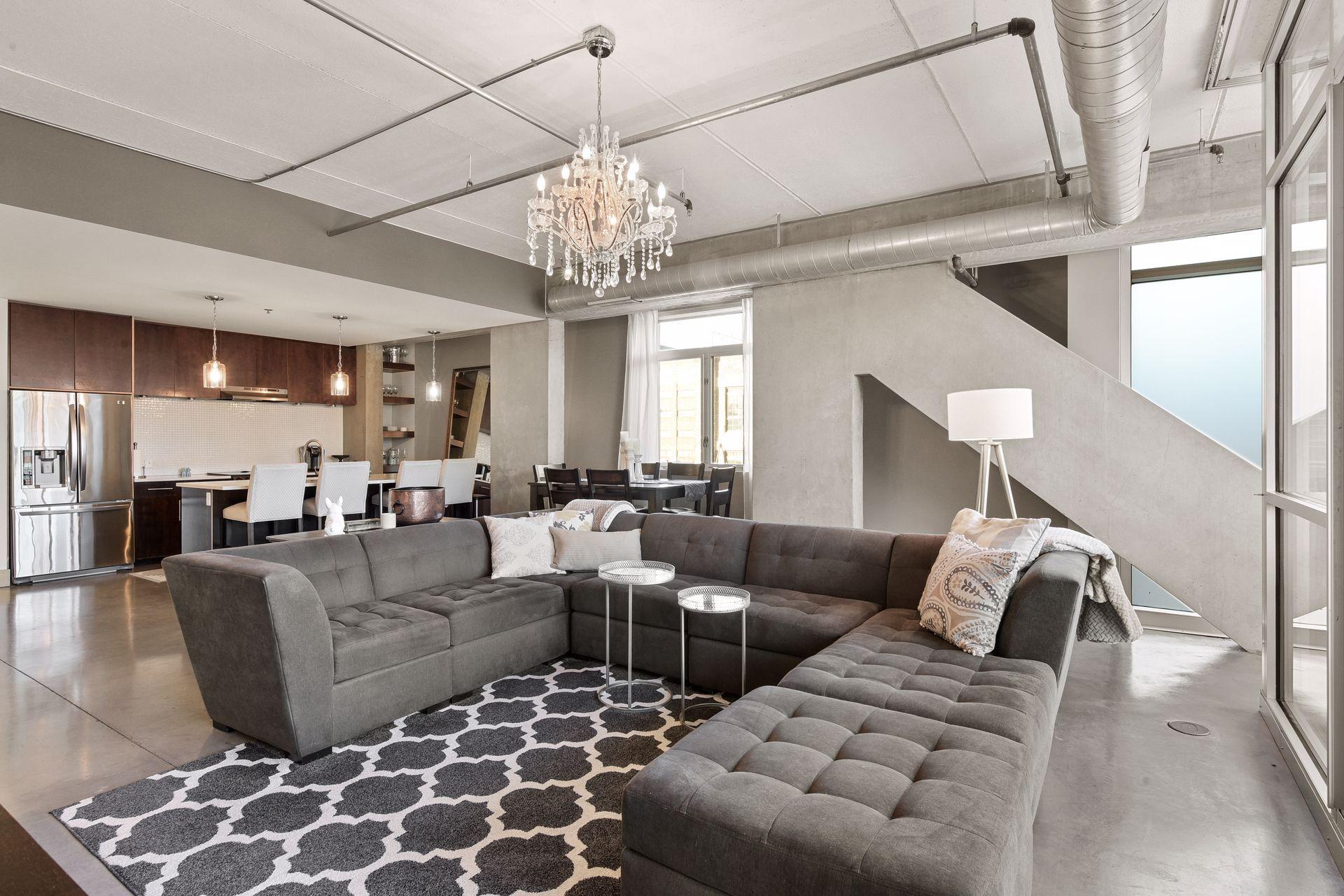 345 6th Avenue N Unit: 402