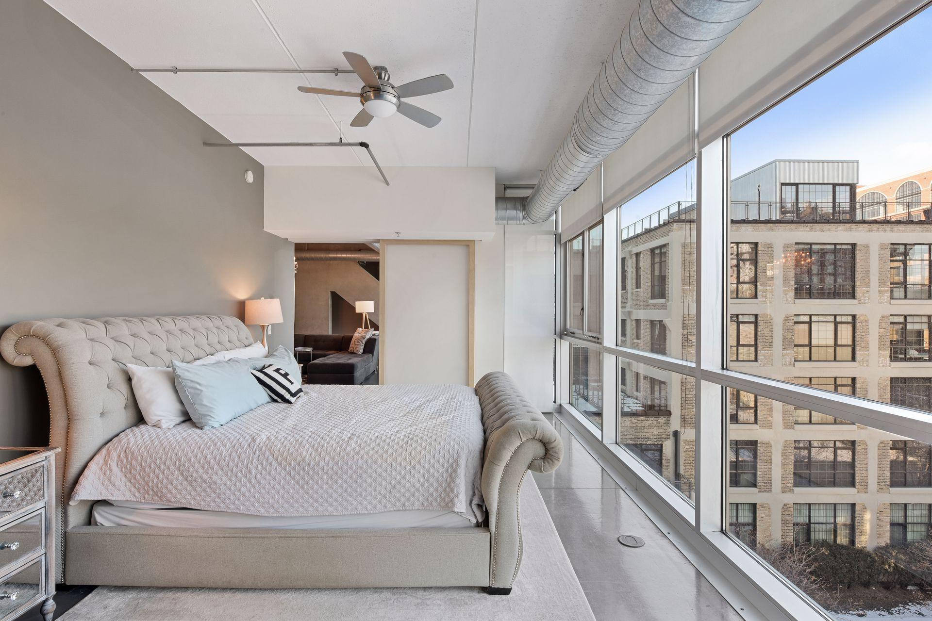 345 6th Avenue N Unit: 402