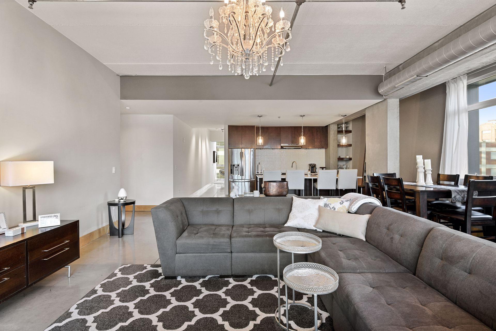 345 6th Avenue N Unit: 402