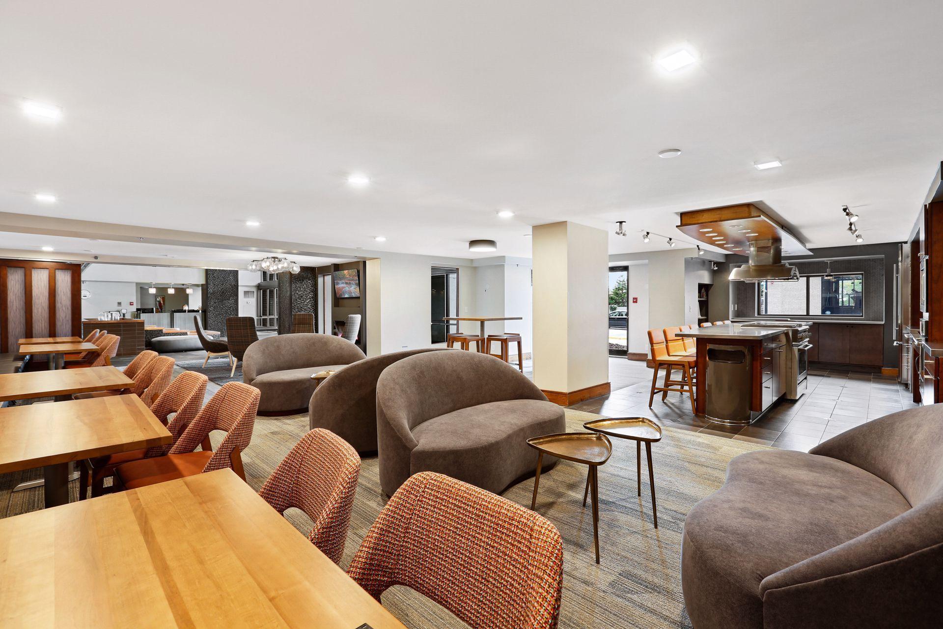 401 S 1st Street Unit: 605