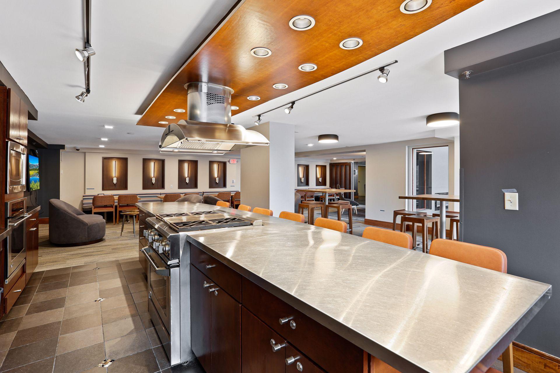 401 S 1st Street Unit: 605