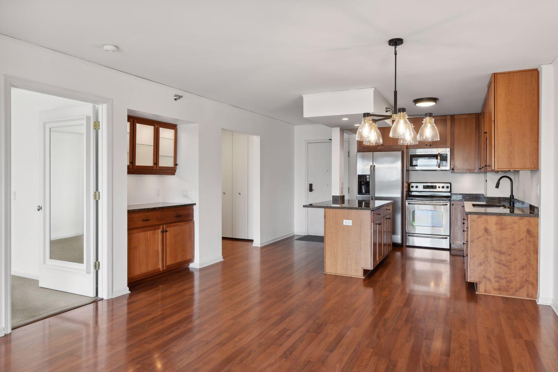 401 S 1st Street Unit: 605