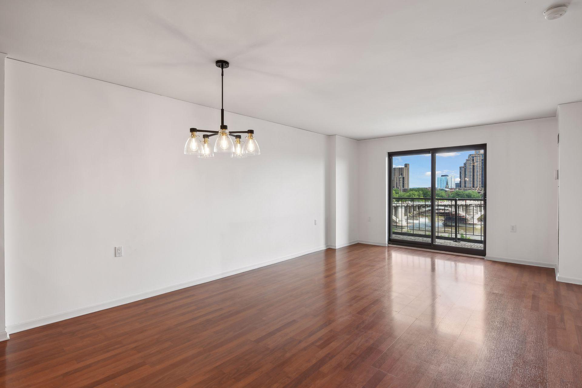 401 S 1st Street Unit: 605