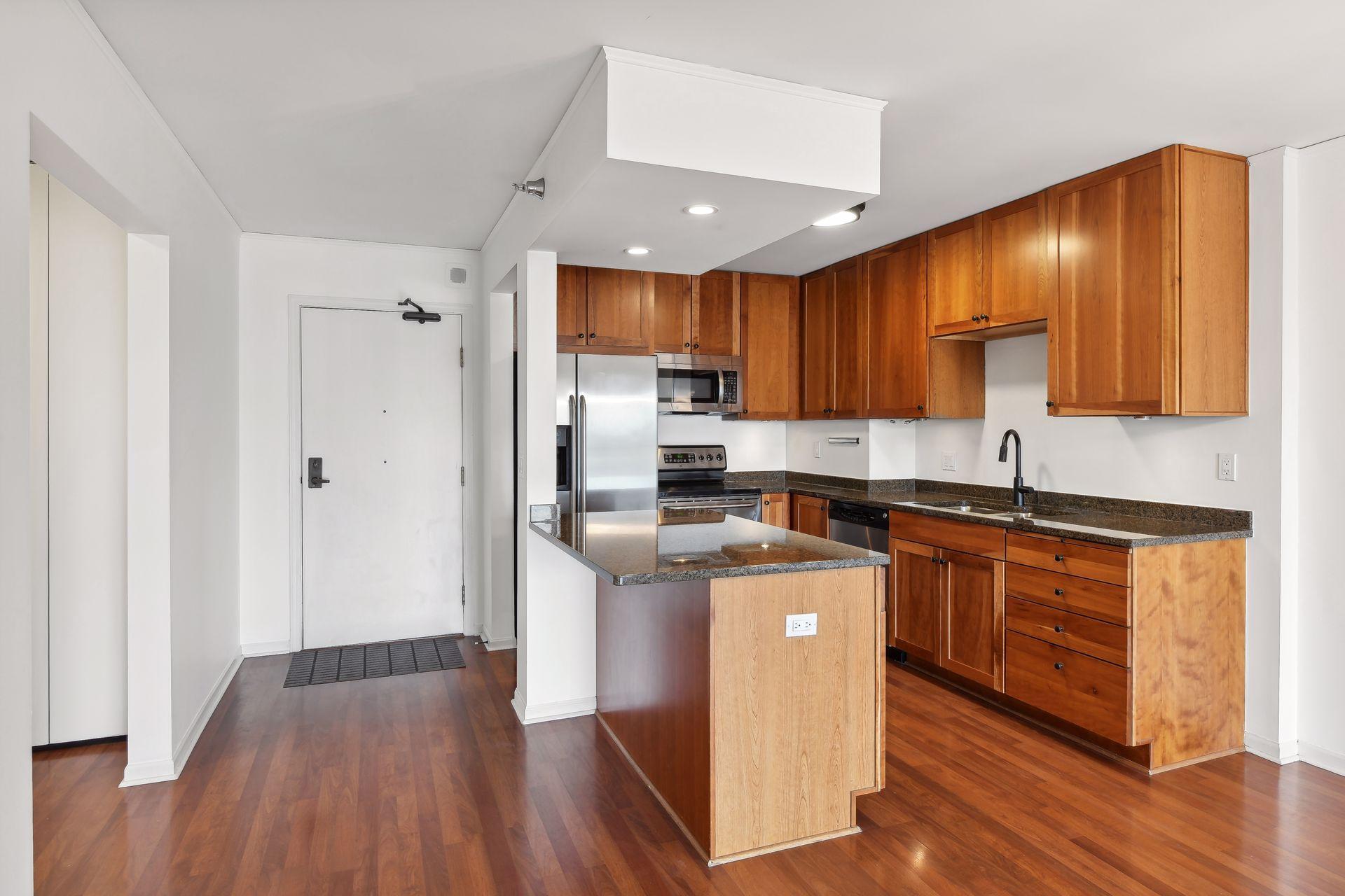 401 S 1st Street Unit: 605