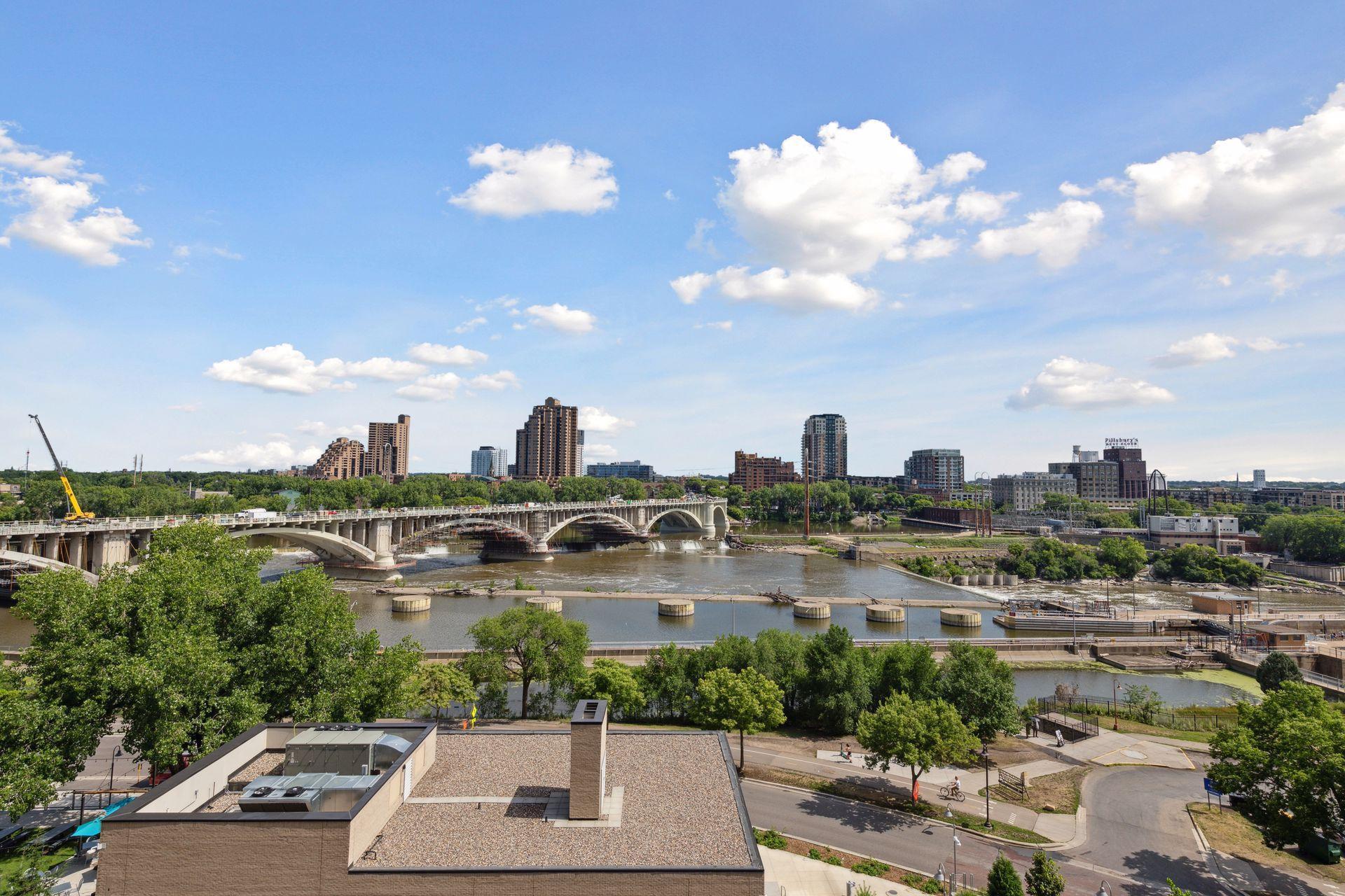 401 S 1st Street Unit: 605