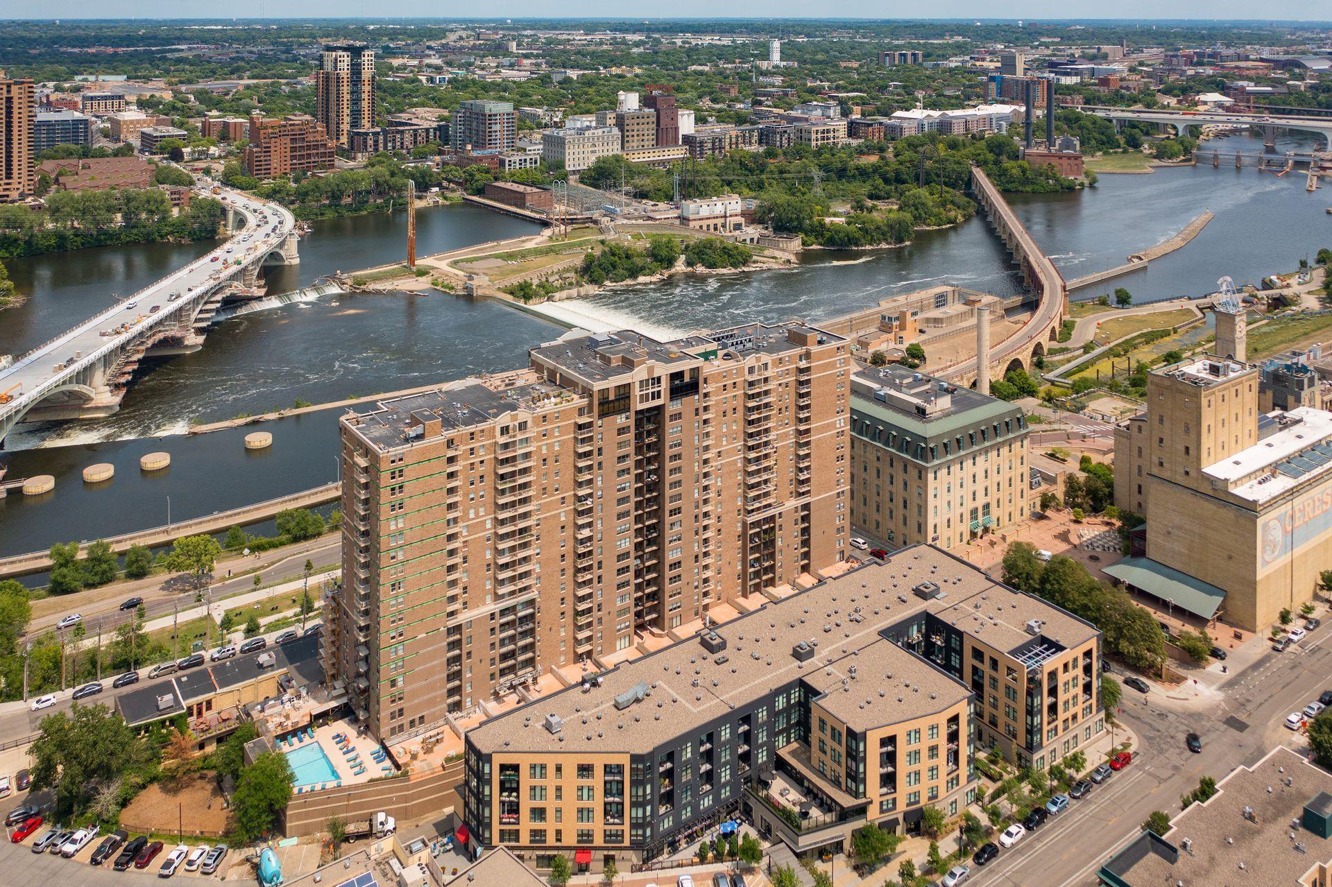 401 S 1st Street Unit: 605