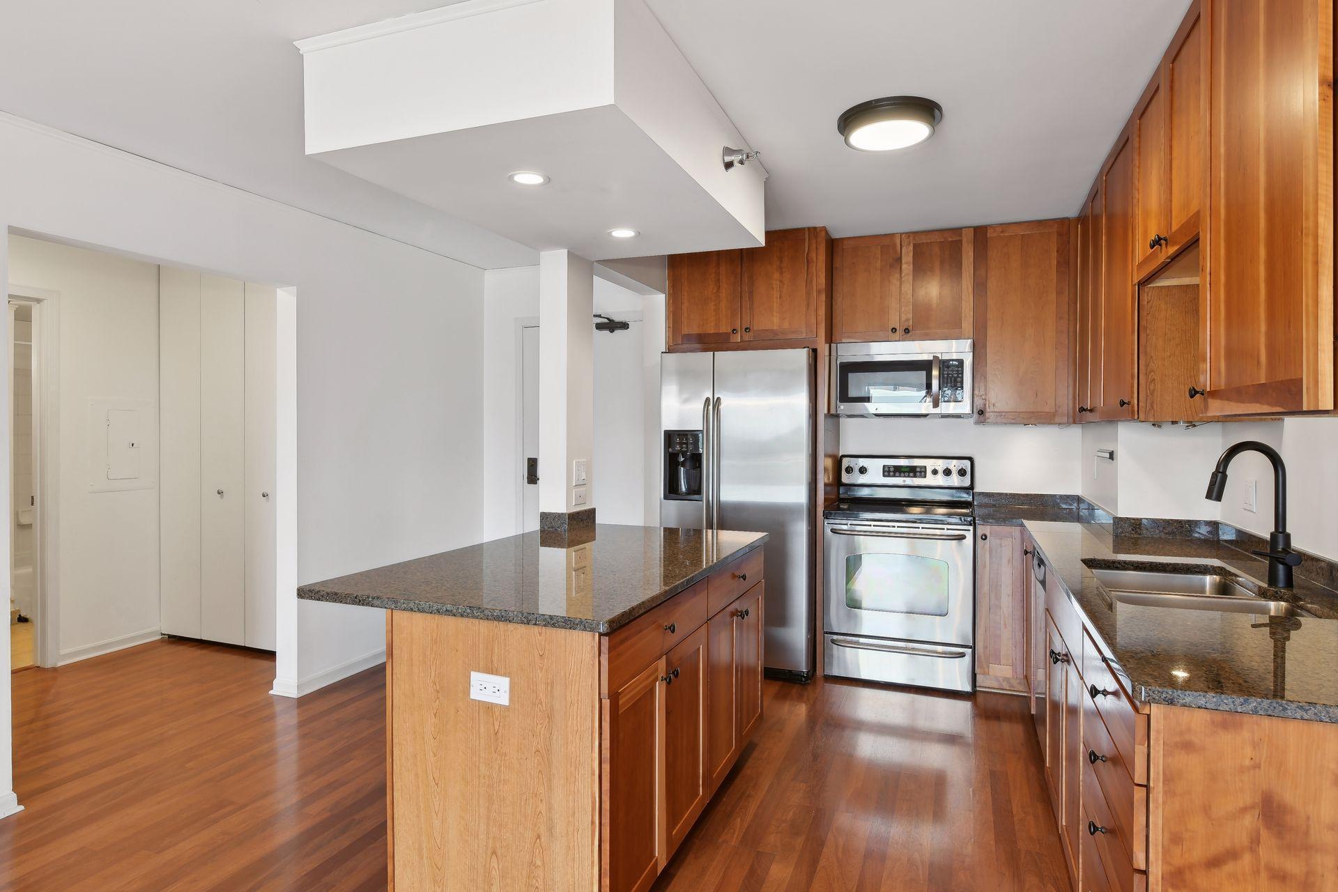 401 S 1st Street Unit: 605