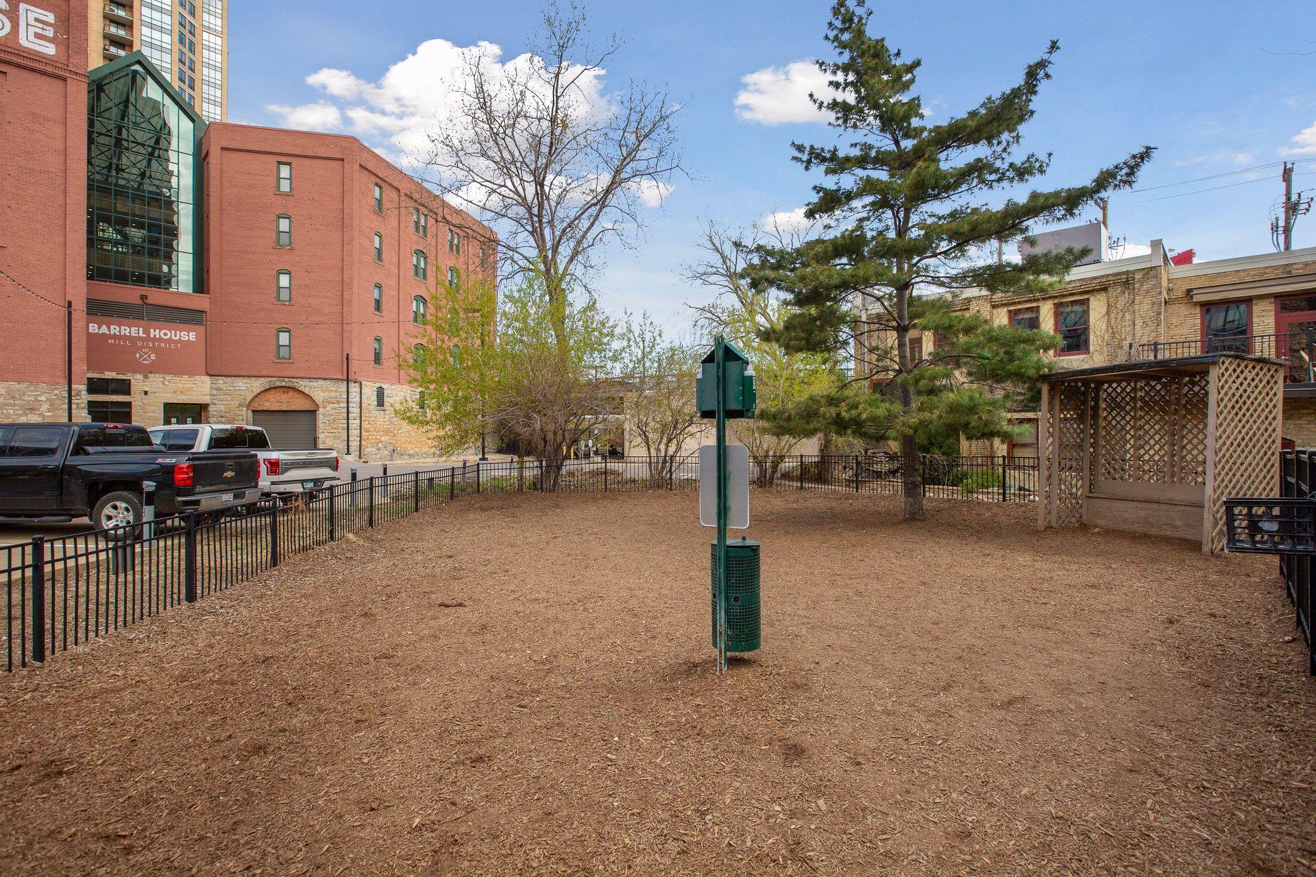401 S 1st Street Unit: 605