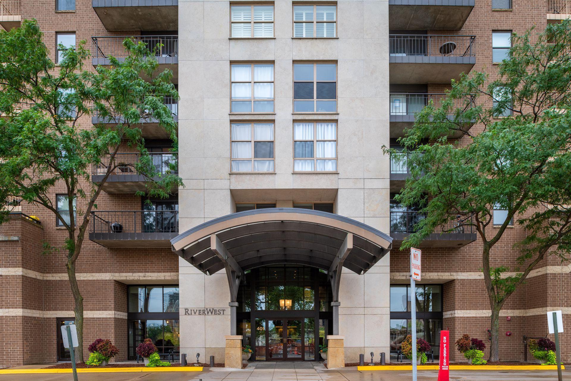 401 S 1st Street Unit: 605