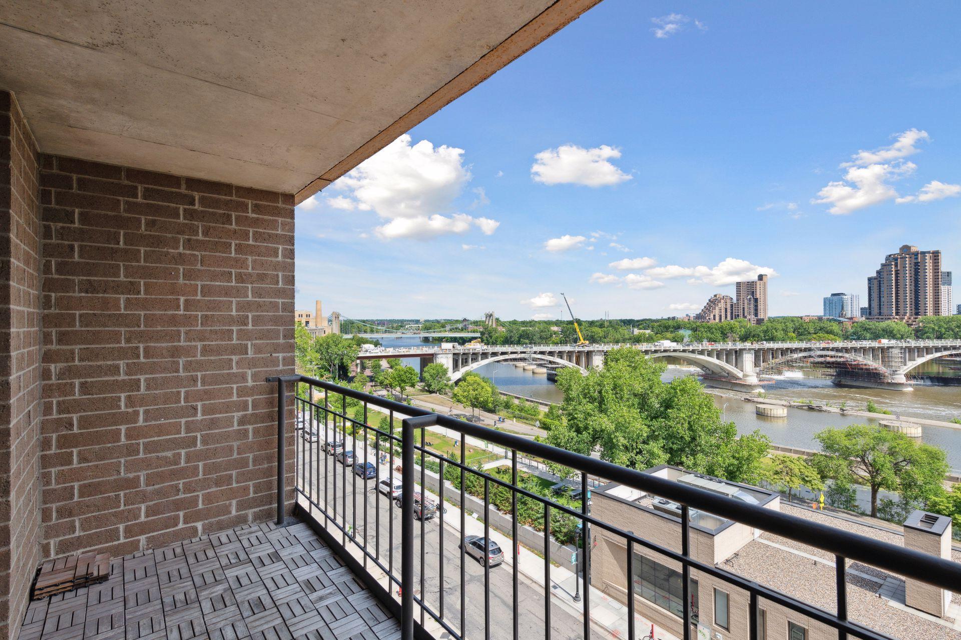 401 S 1st Street Unit: 605