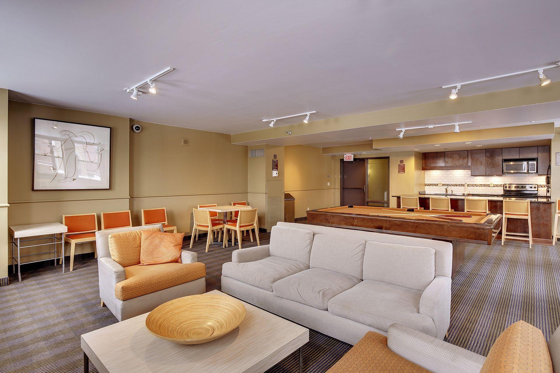 401 S 1st Street Unit: 605