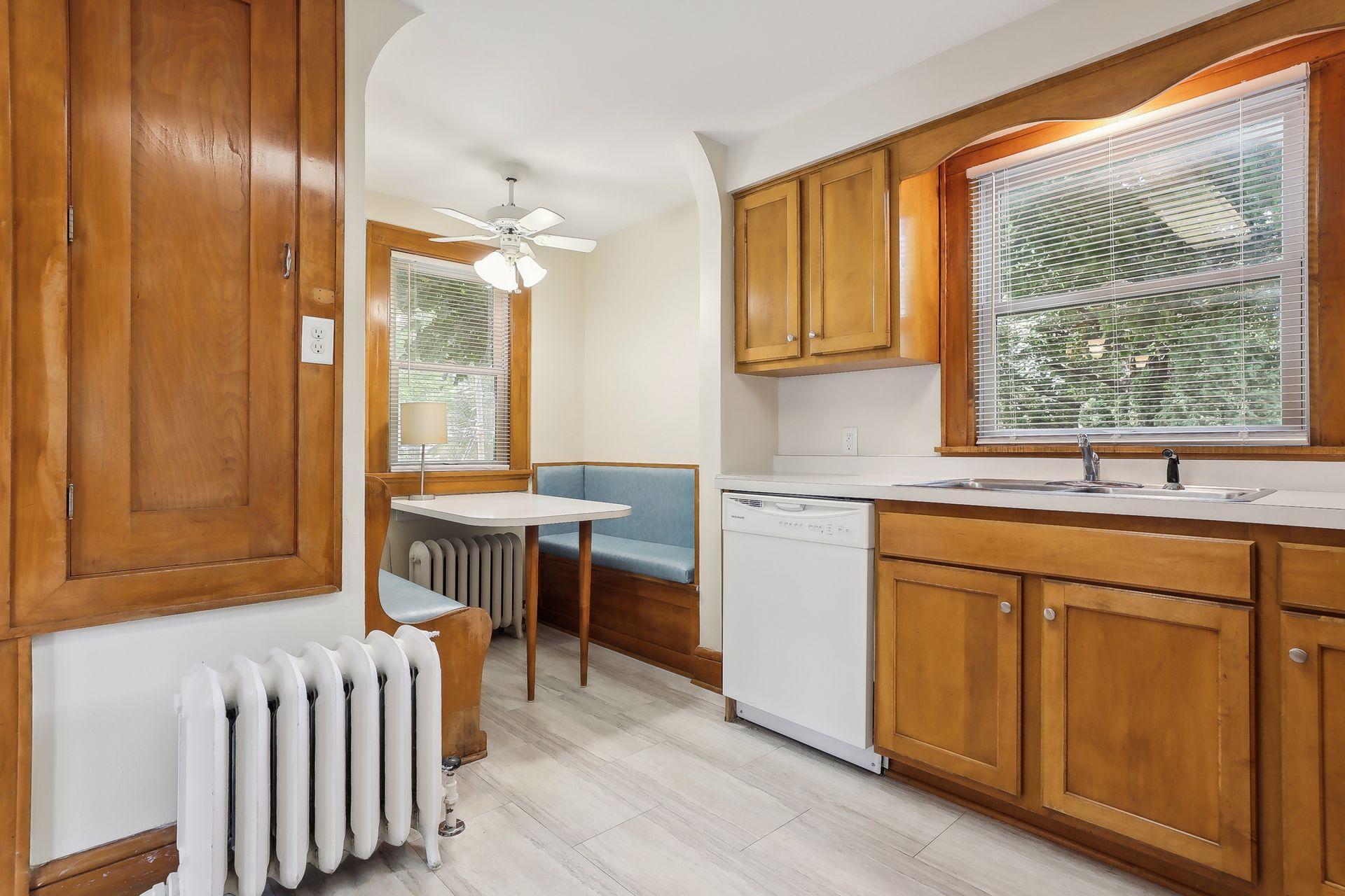 2216 Ulysses Street NE