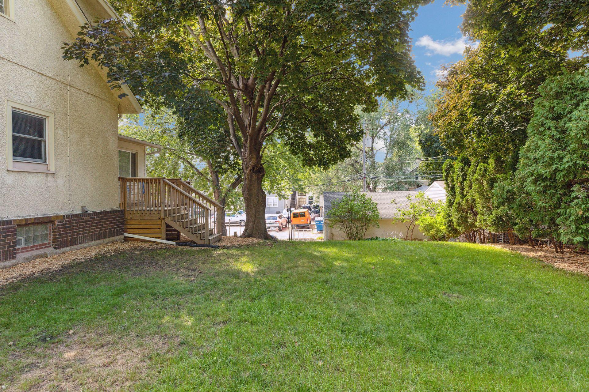 2216 Ulysses Street NE