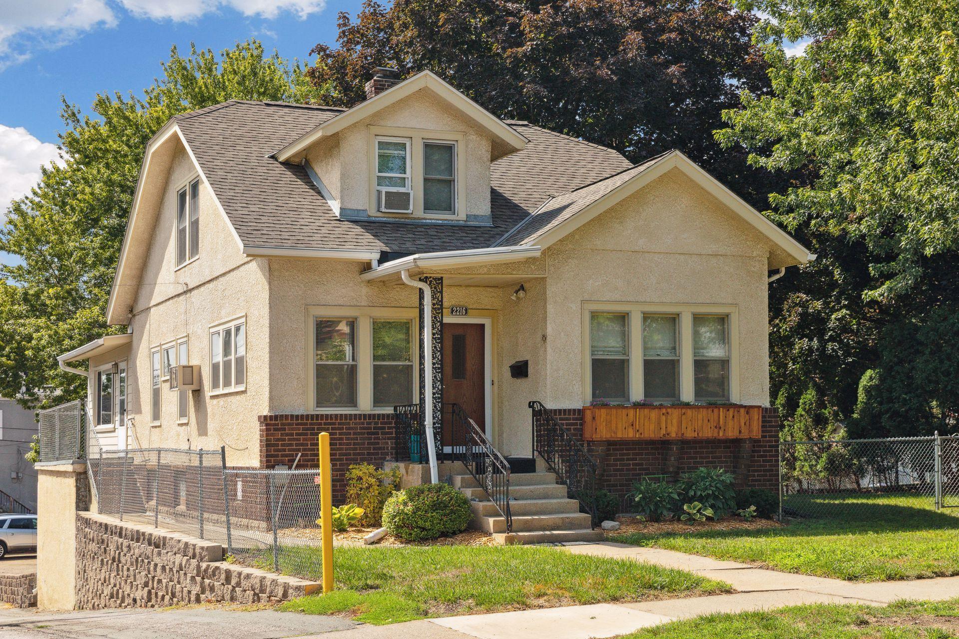 2216 Ulysses Street NE
