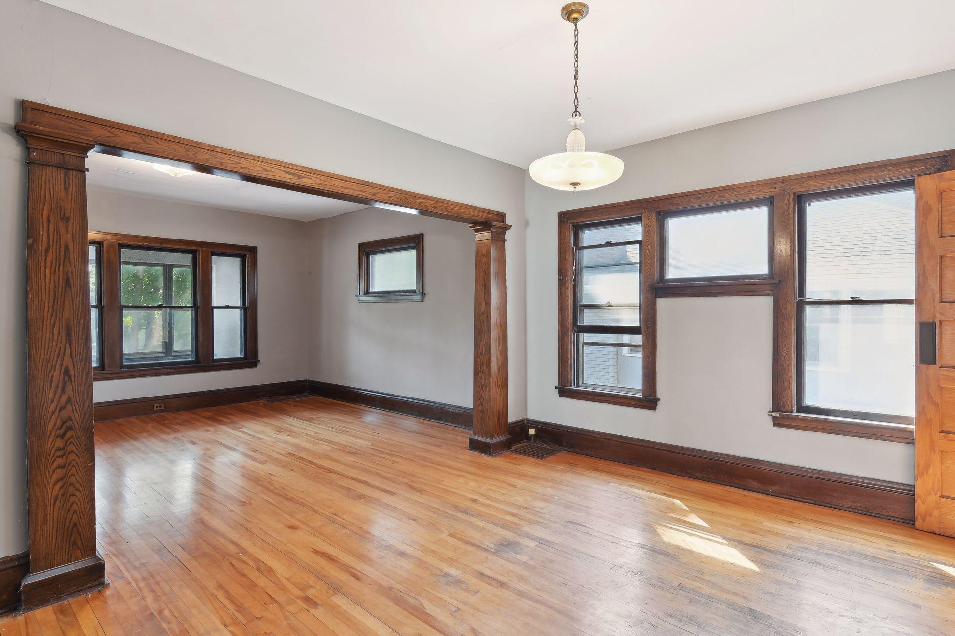 824 5th Street NE