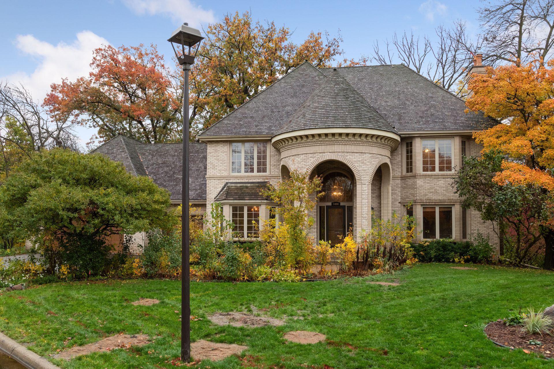 5480 Maple Ridge Court