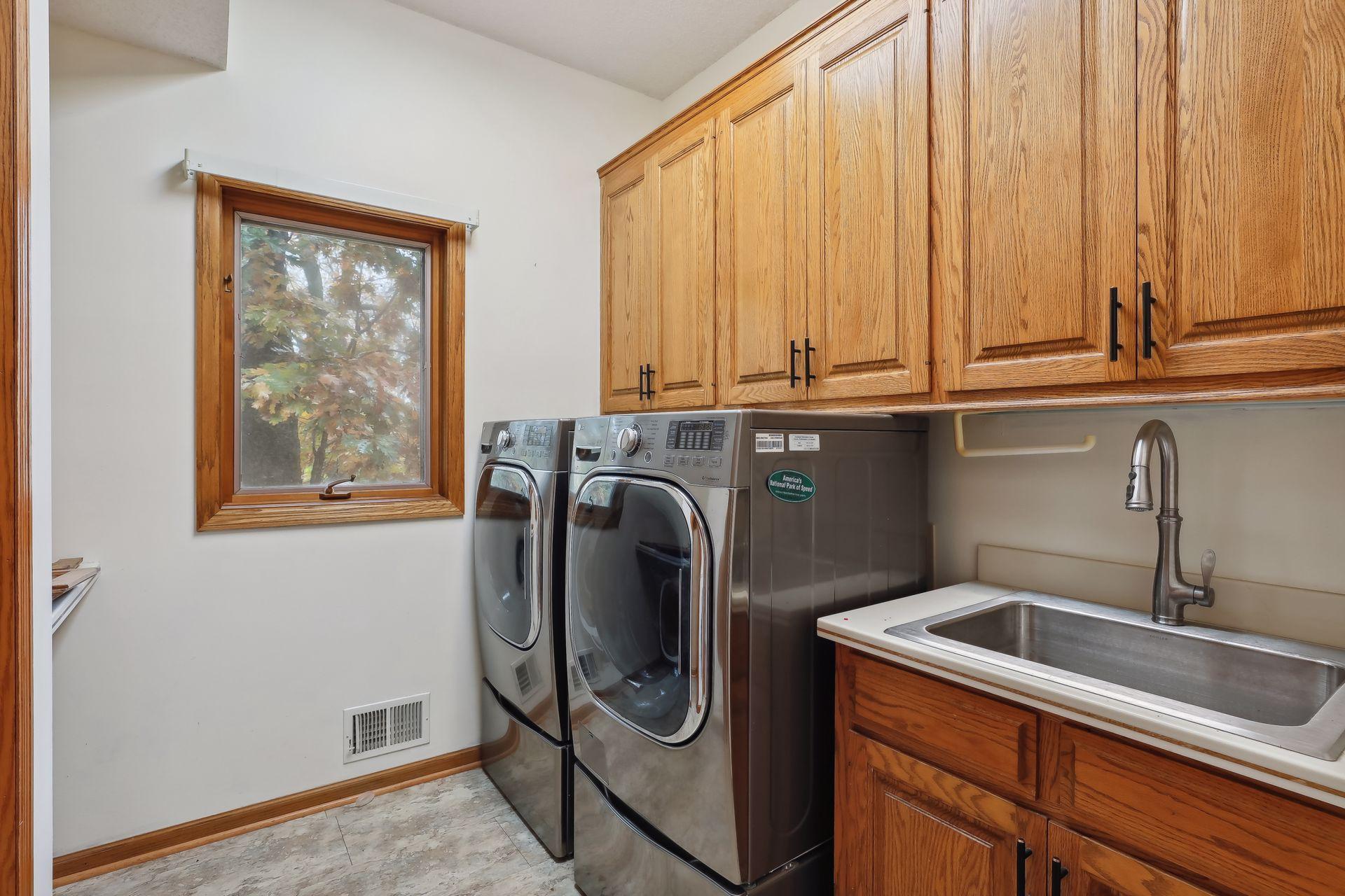 5480 Maple Ridge Court