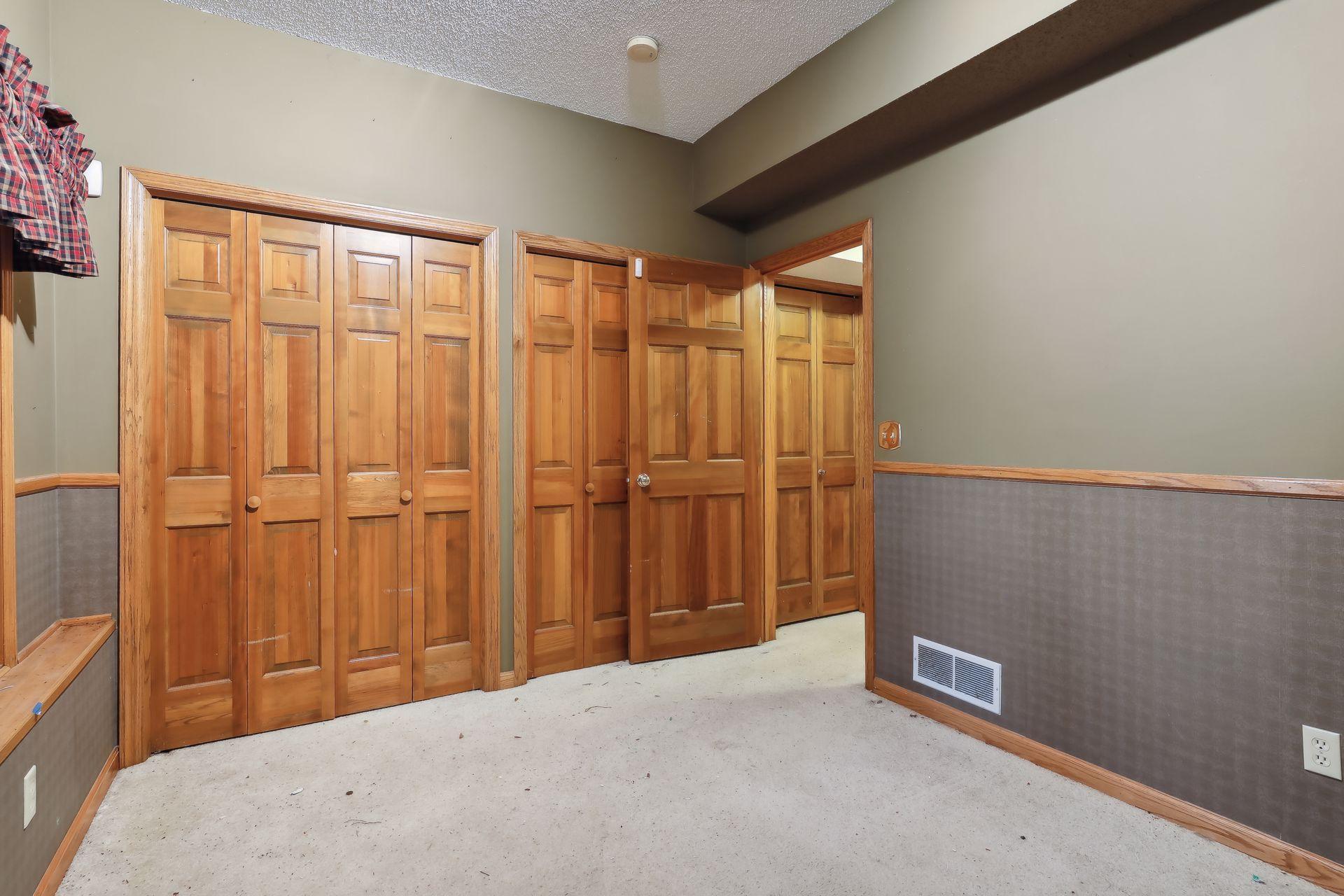 5480 Maple Ridge Court