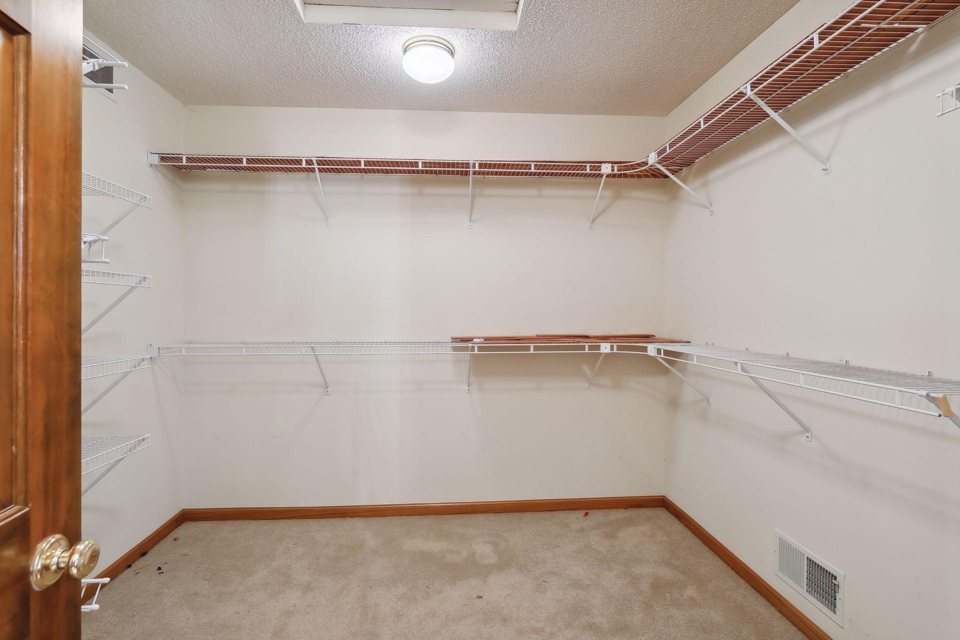 5480 Maple Ridge Court