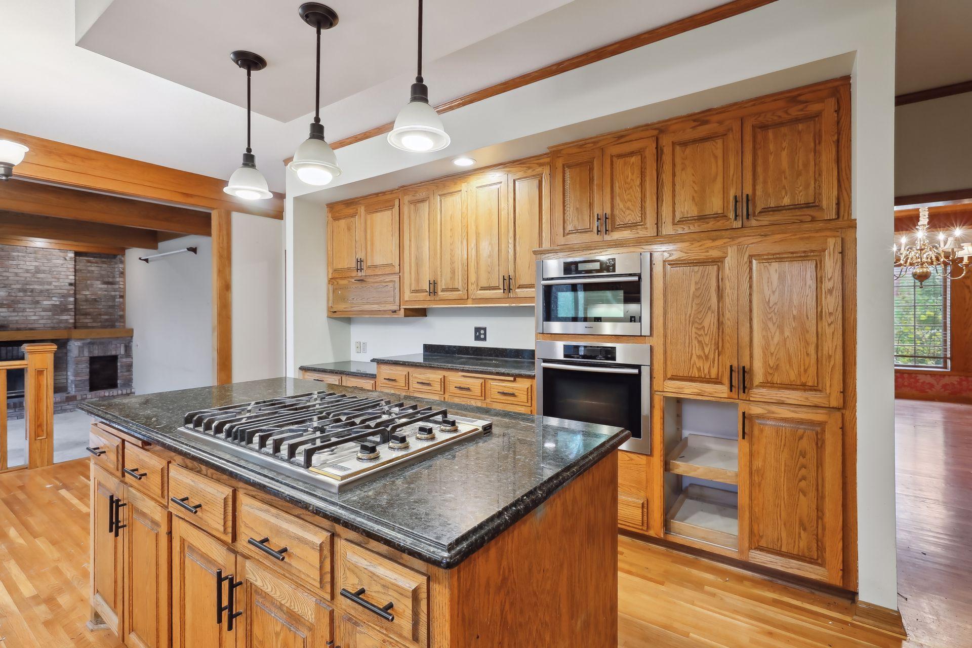 5480 Maple Ridge Court