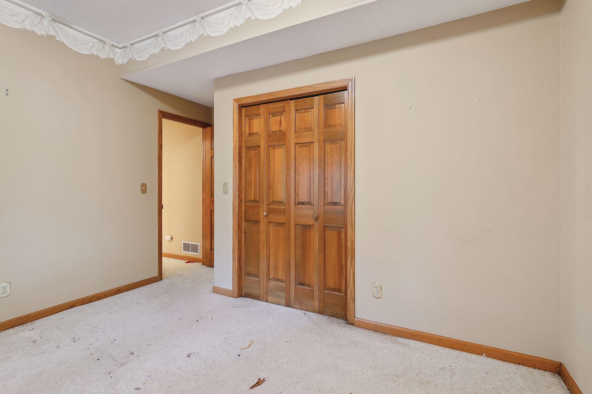 5480 Maple Ridge Court
