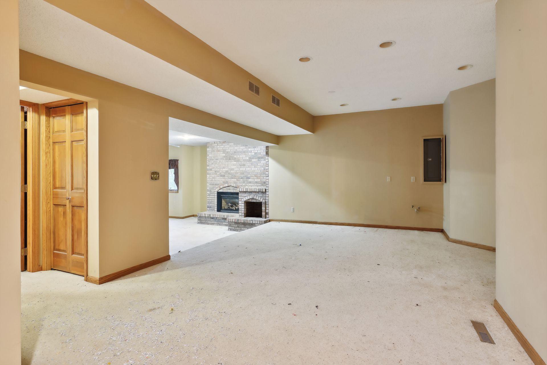 5480 Maple Ridge Court
