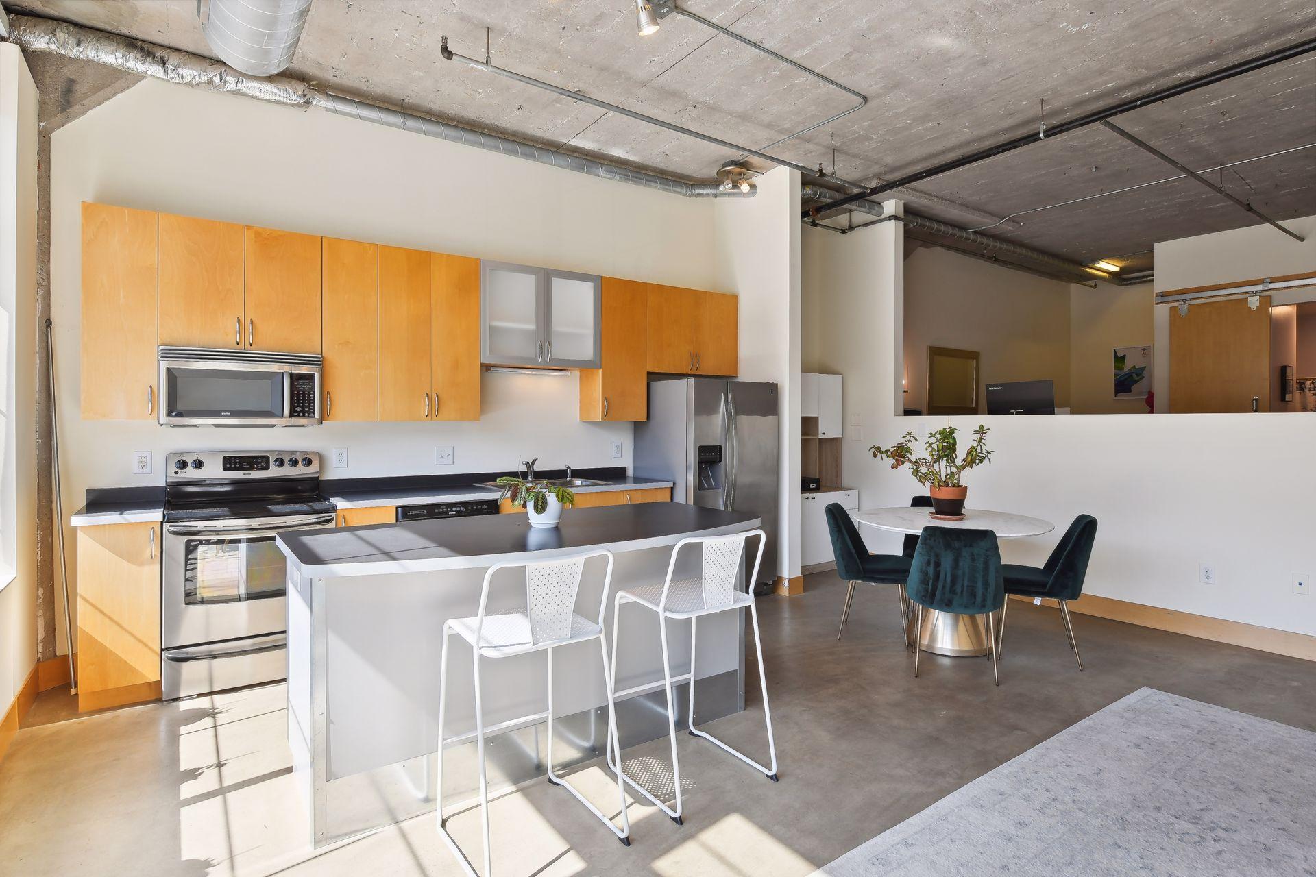 918 3rd Street N Unit: 302