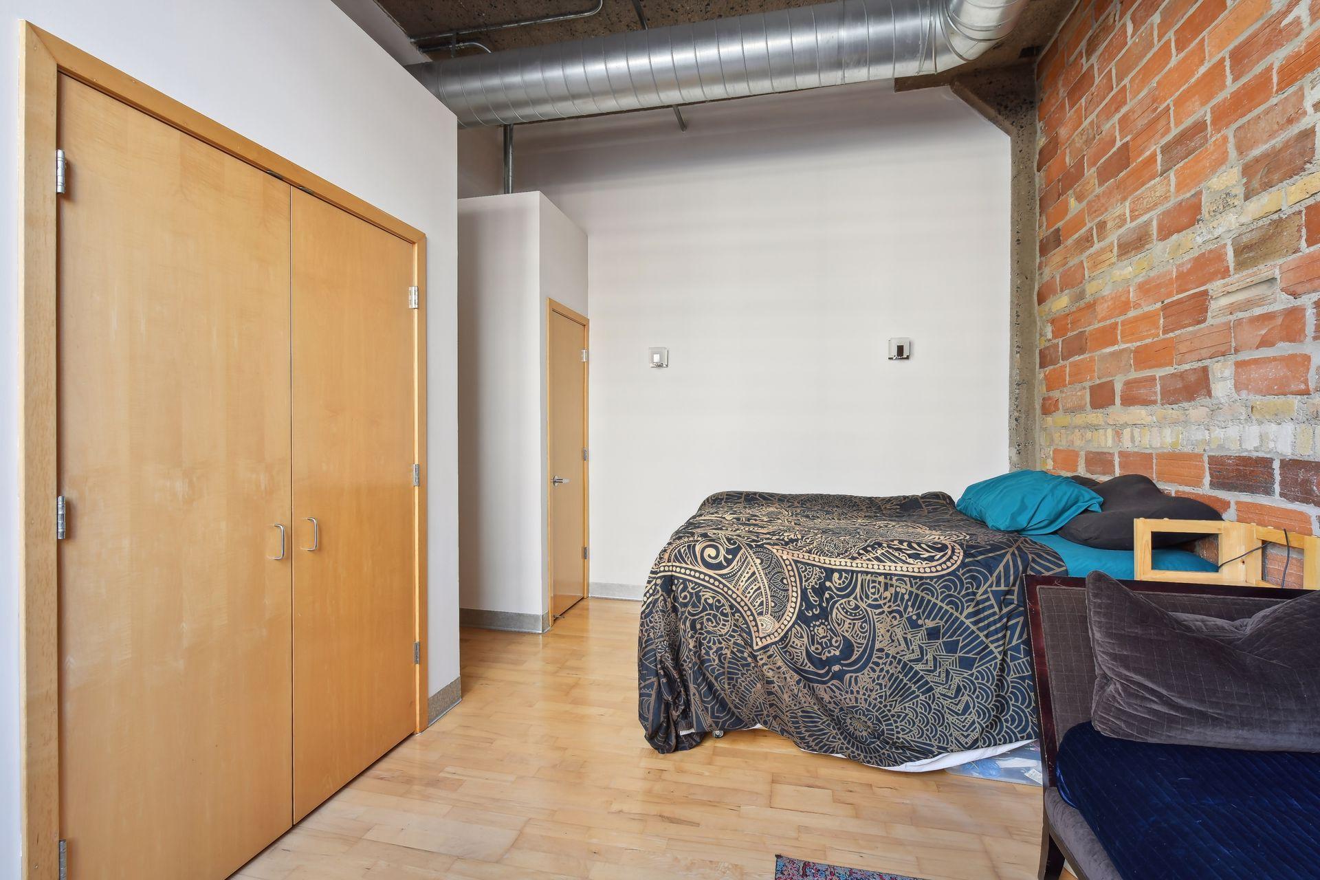 521 S 7th Street Unit: 402