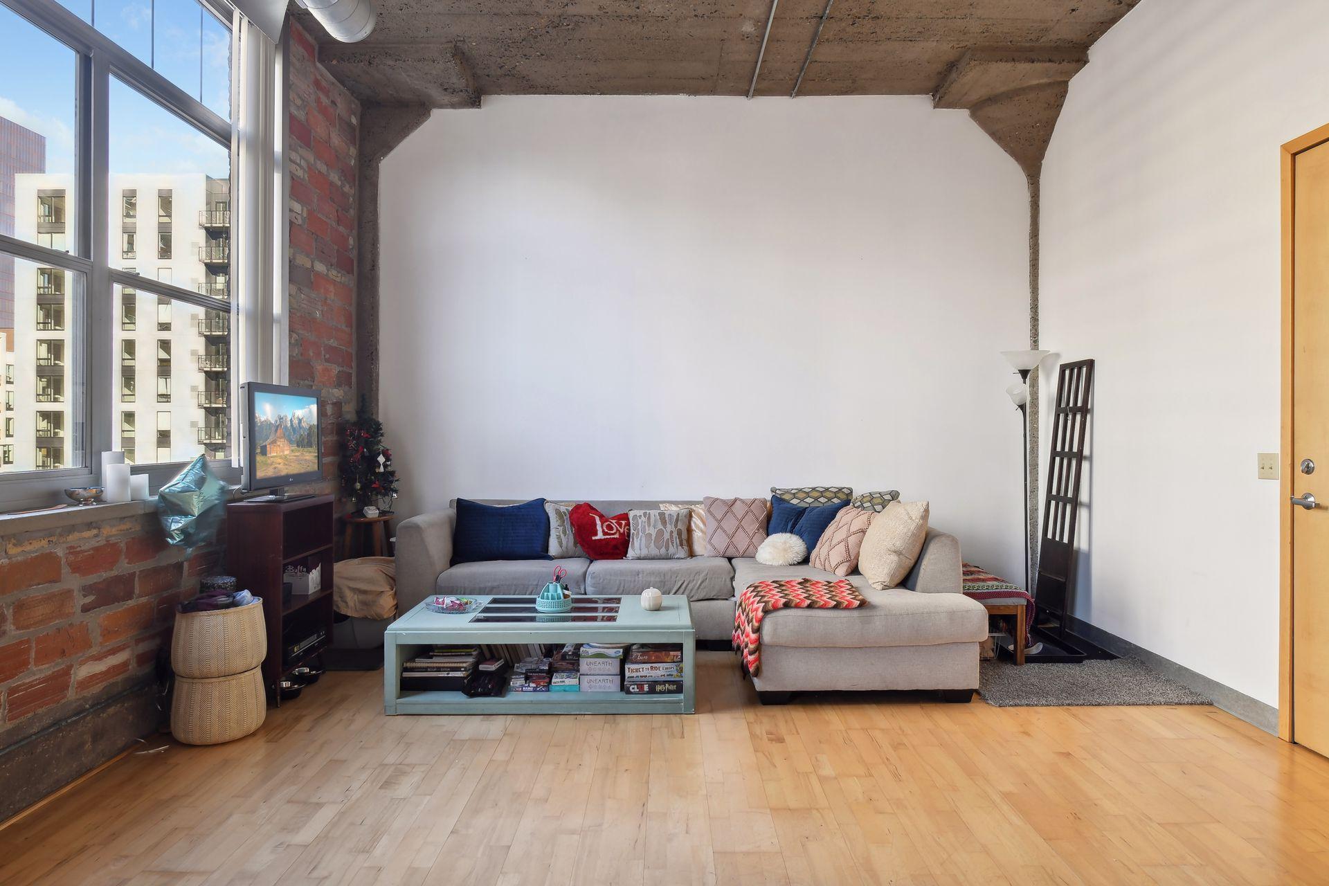 521 S 7th Street Unit: 402