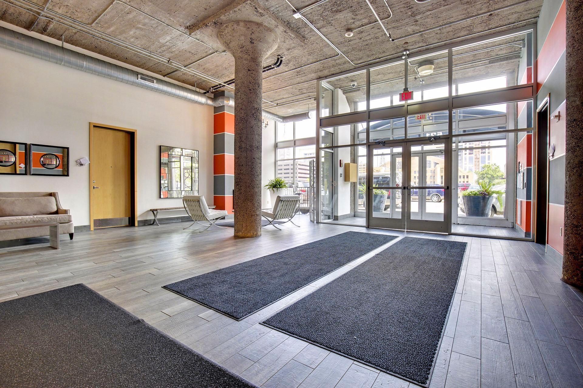 521 S 7th Street Unit: 402