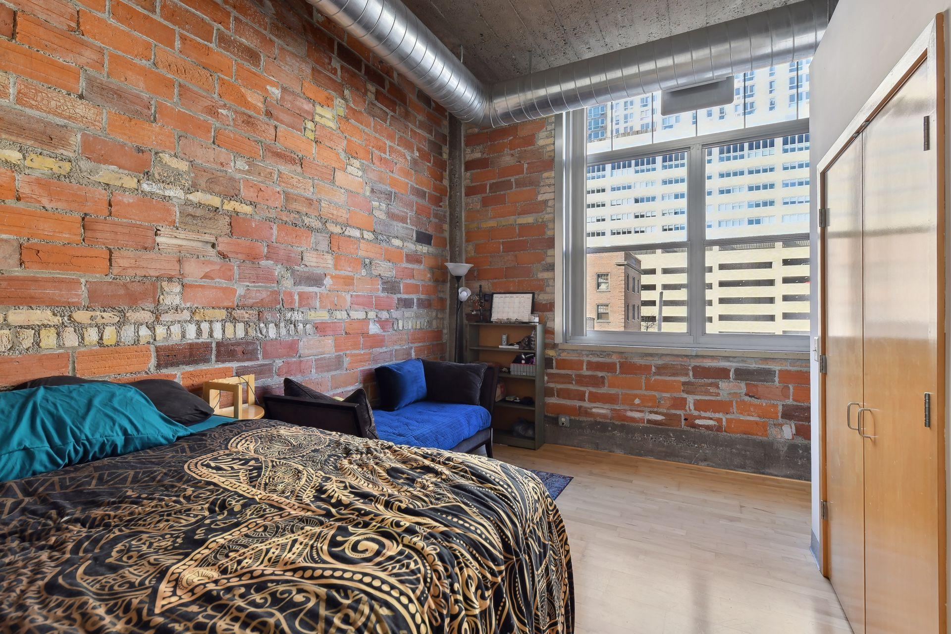 521 S 7th Street Unit: 402