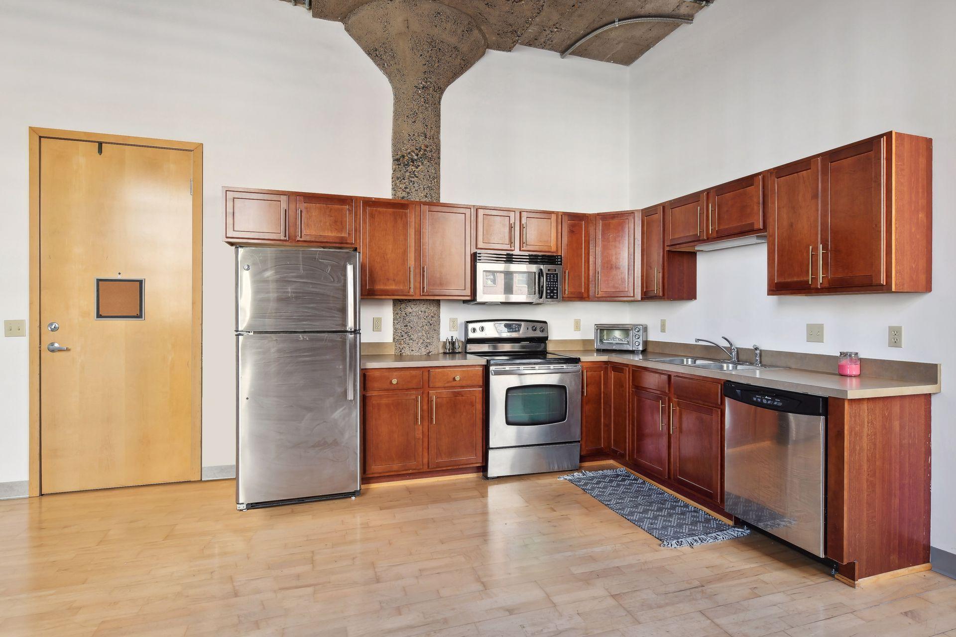 521 S 7th Street Unit: 402