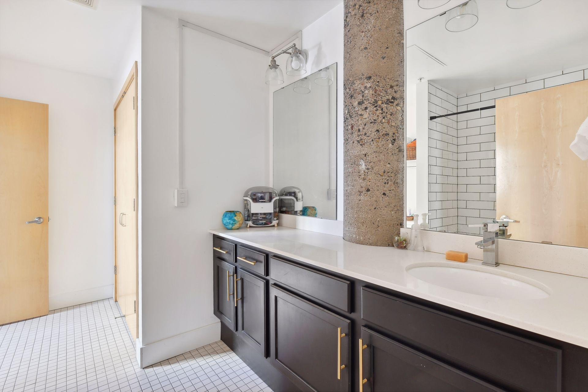 521 S 7th Street Unit: 402