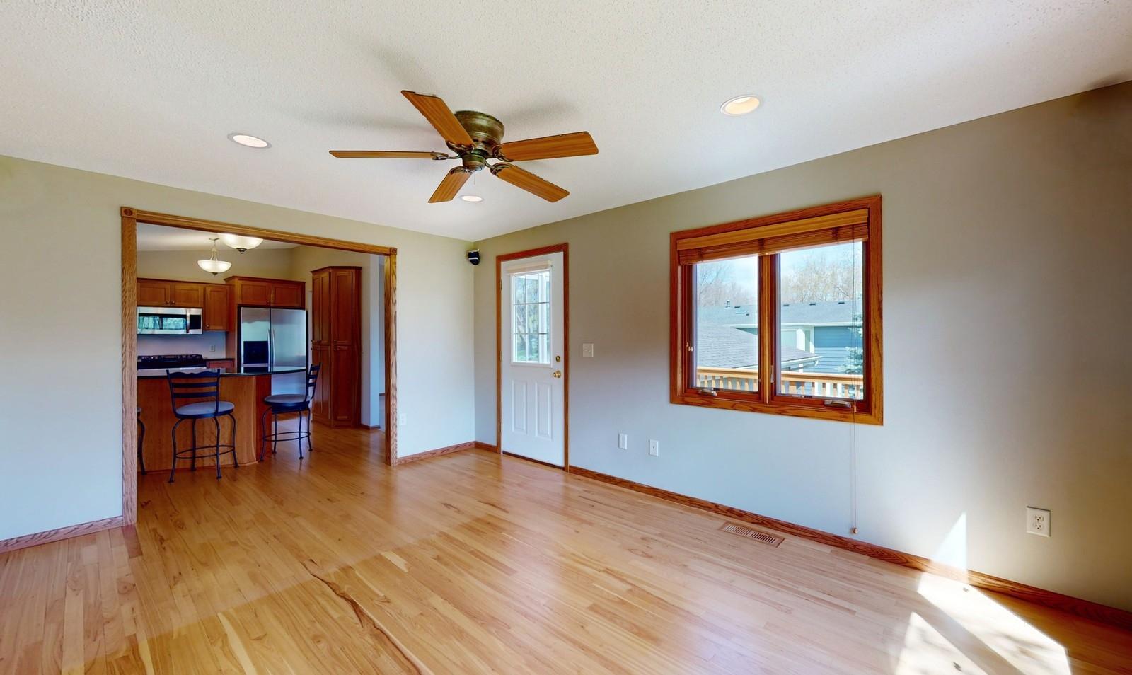 6911 Redwing Lane
