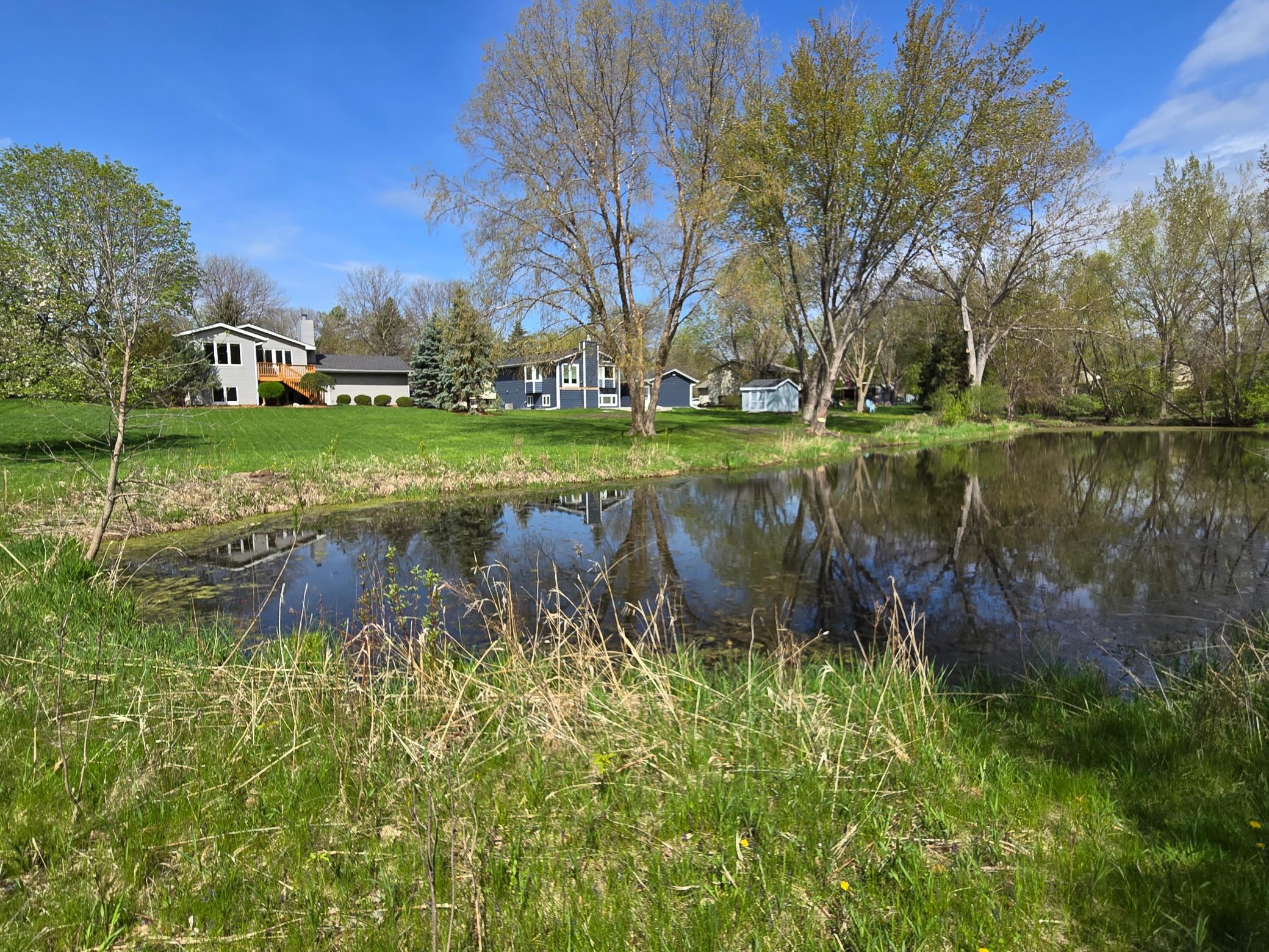 6911 Redwing Lane