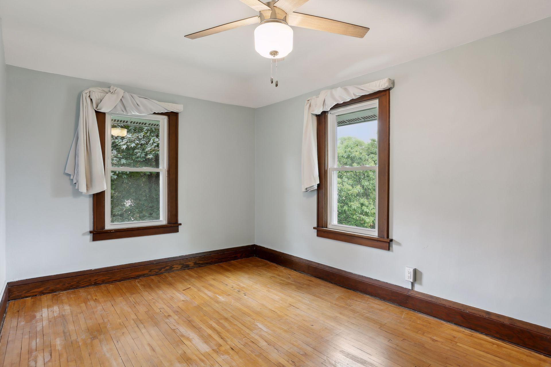 3242 Ulysses Street NE
