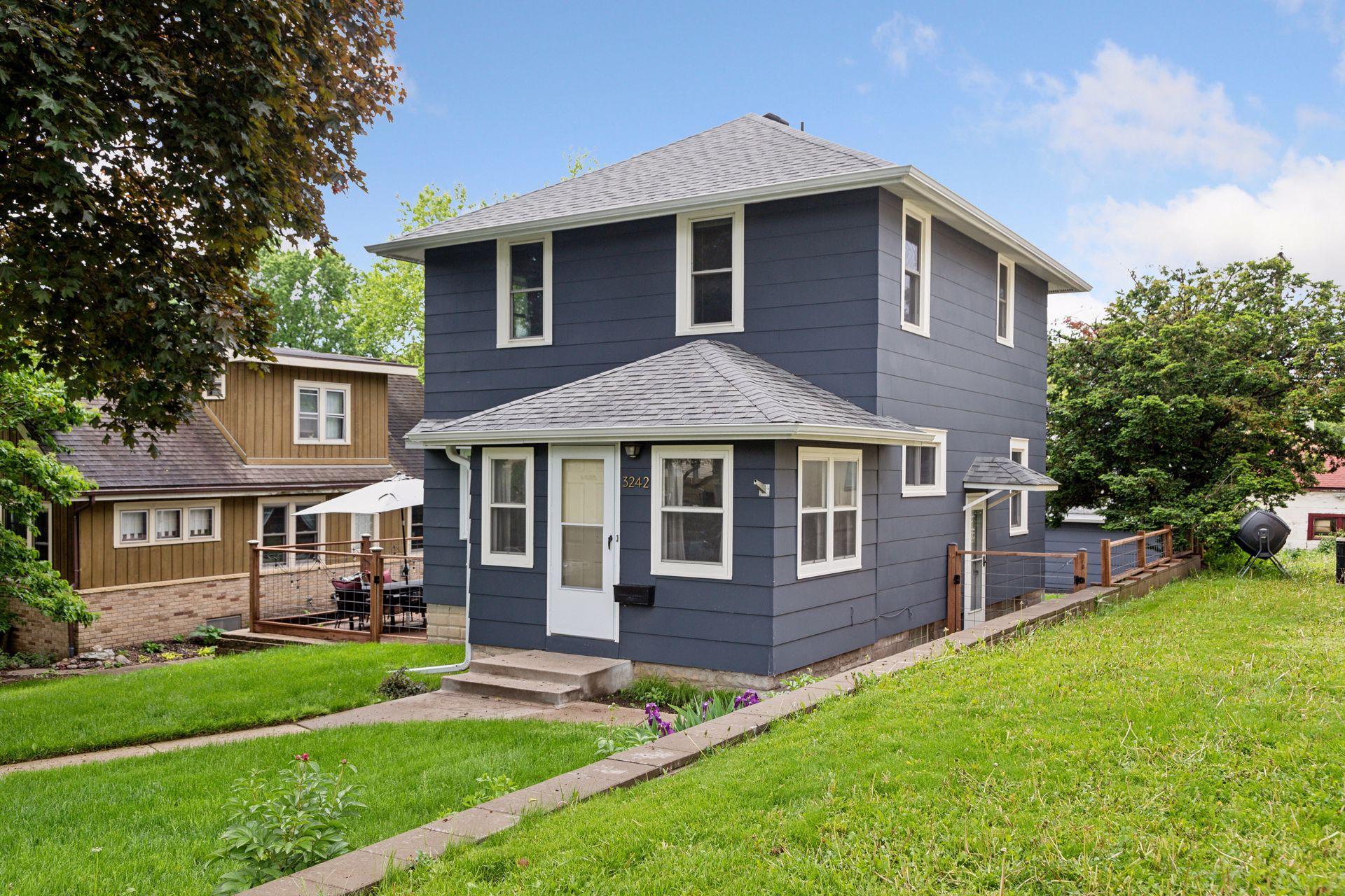 3242 Ulysses Street NE