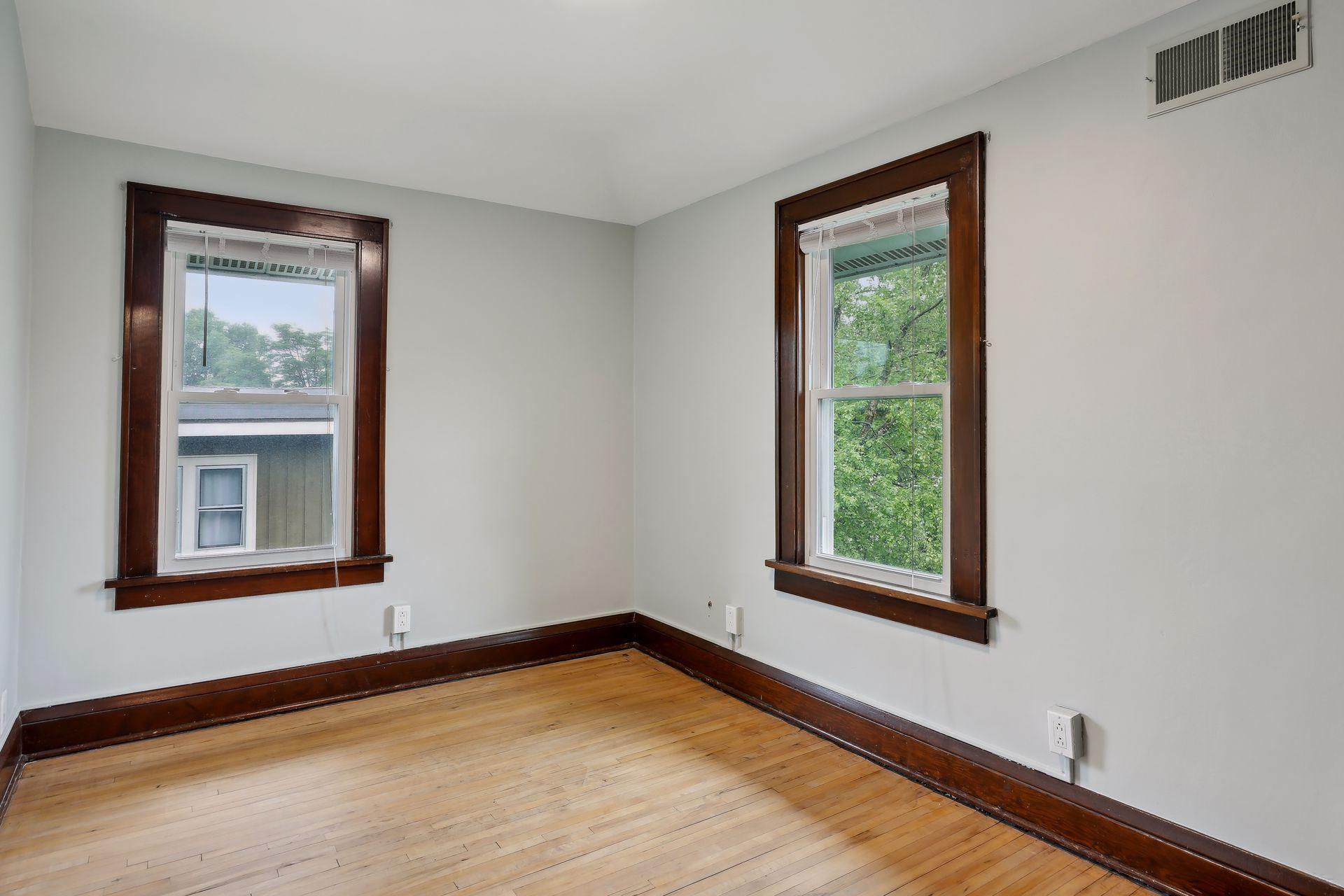 3242 Ulysses Street NE
