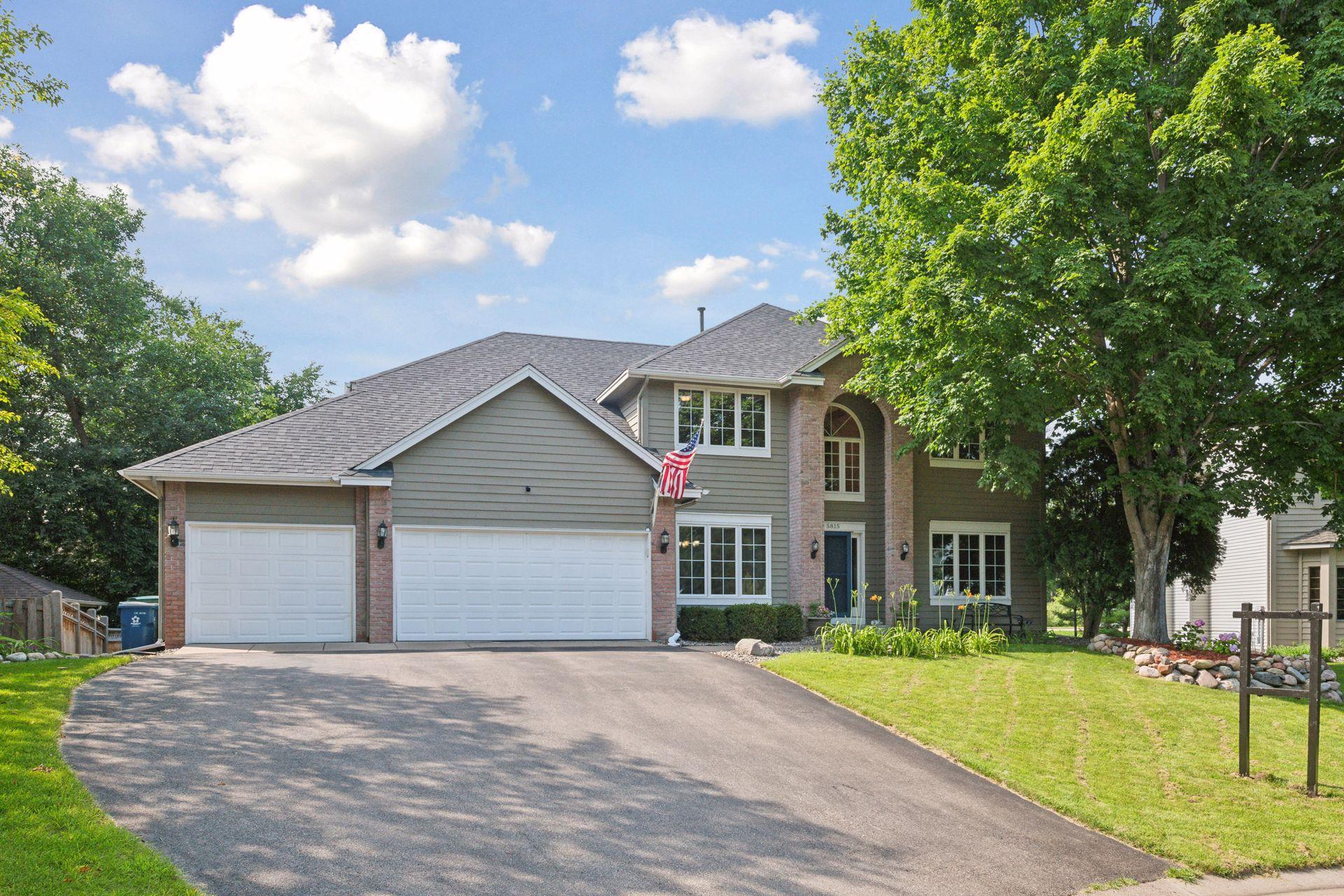 5815 Rosewood Lane N