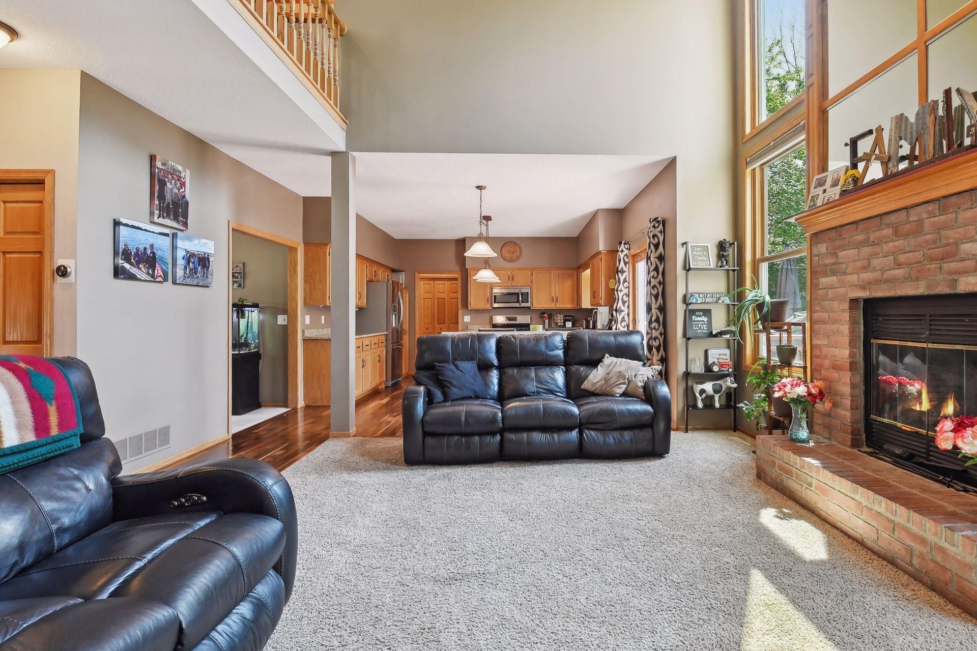 5815 Rosewood Lane N
