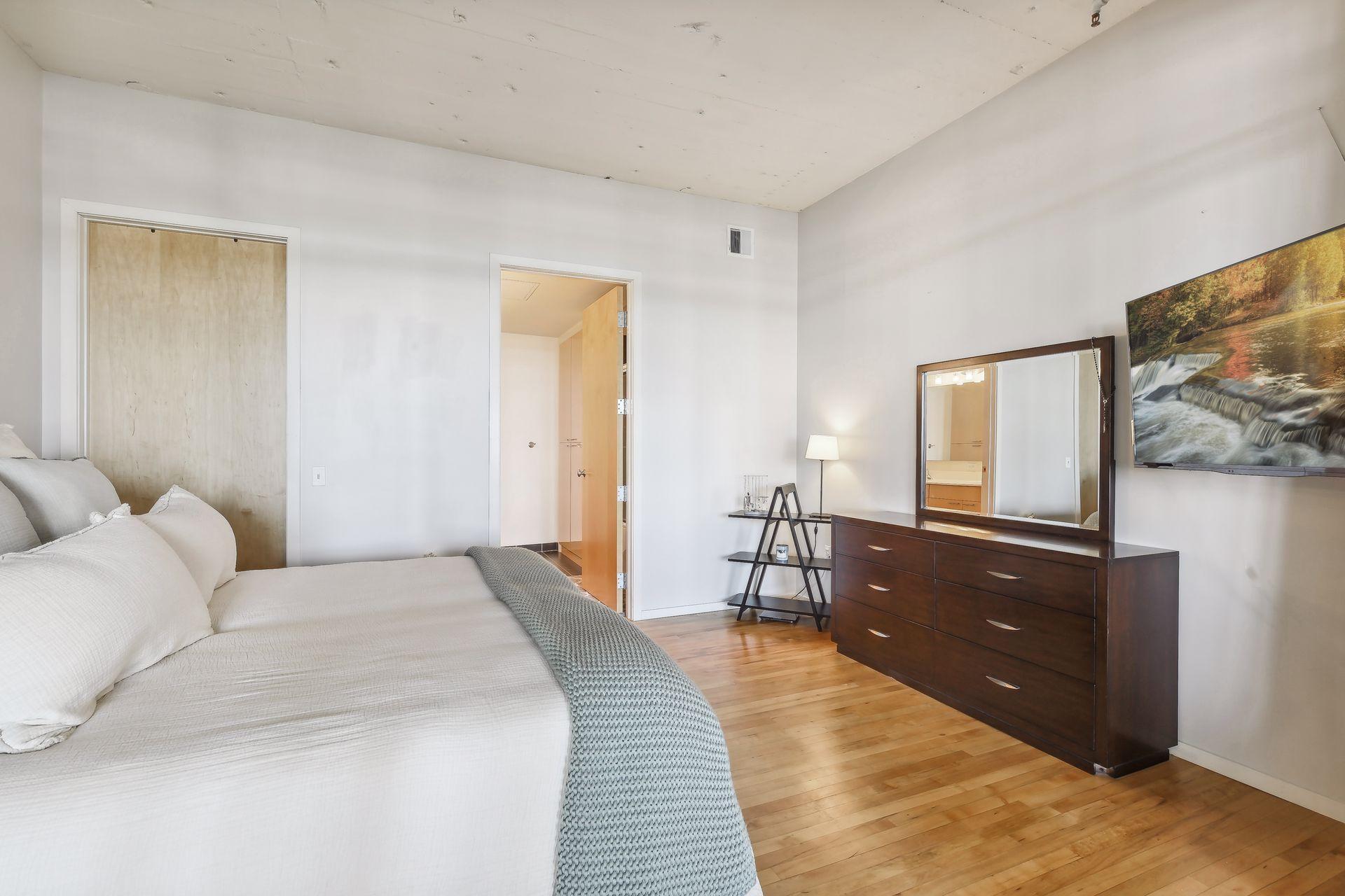 290 Market Street Unit: 808