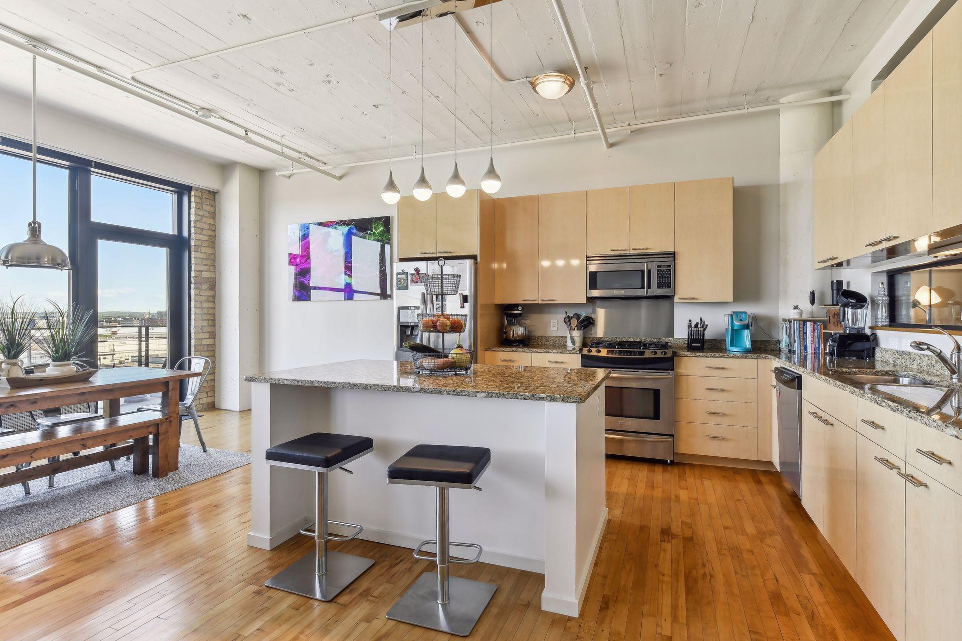 290 Market Street Unit: 808