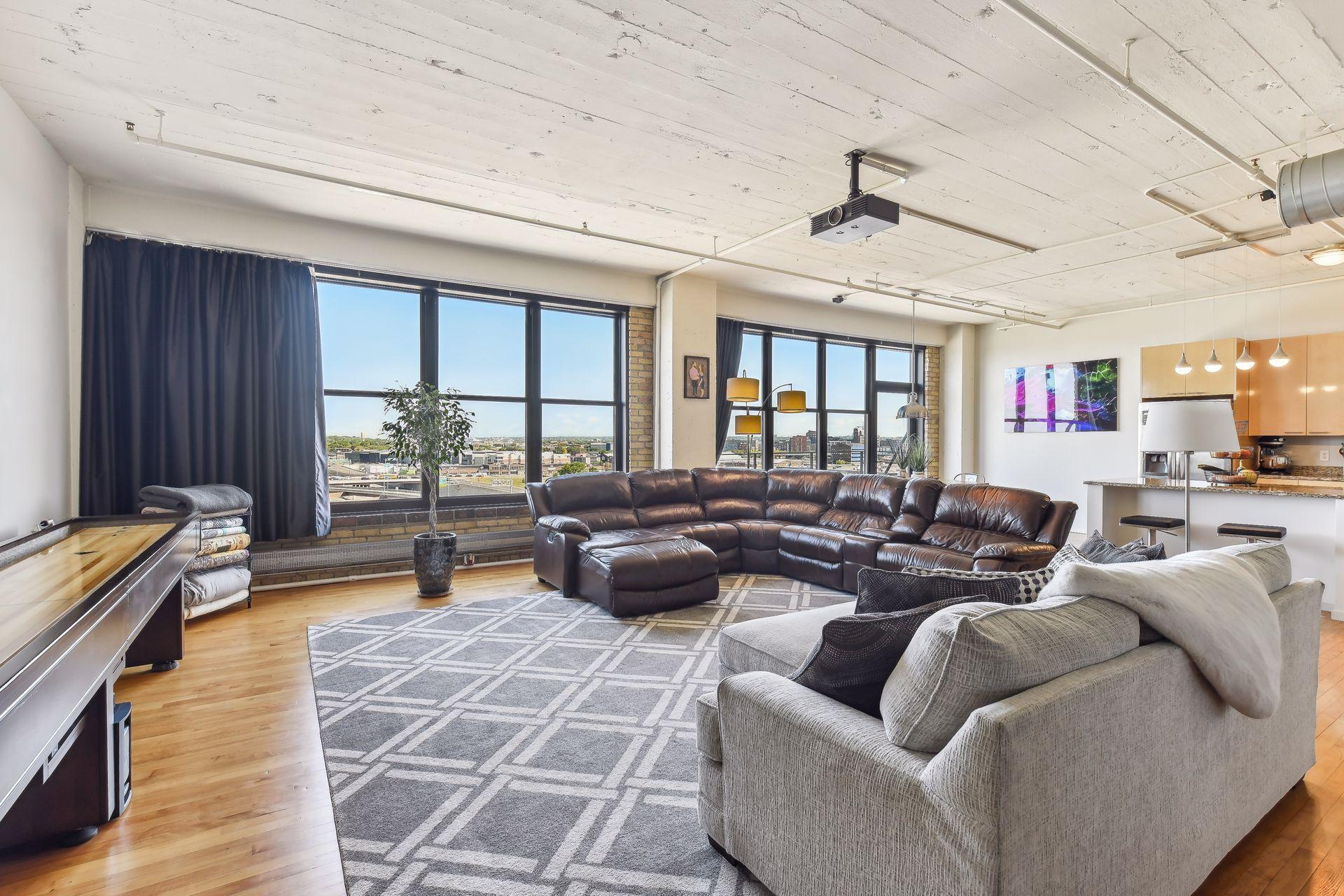 290 Market Street Unit: 808
