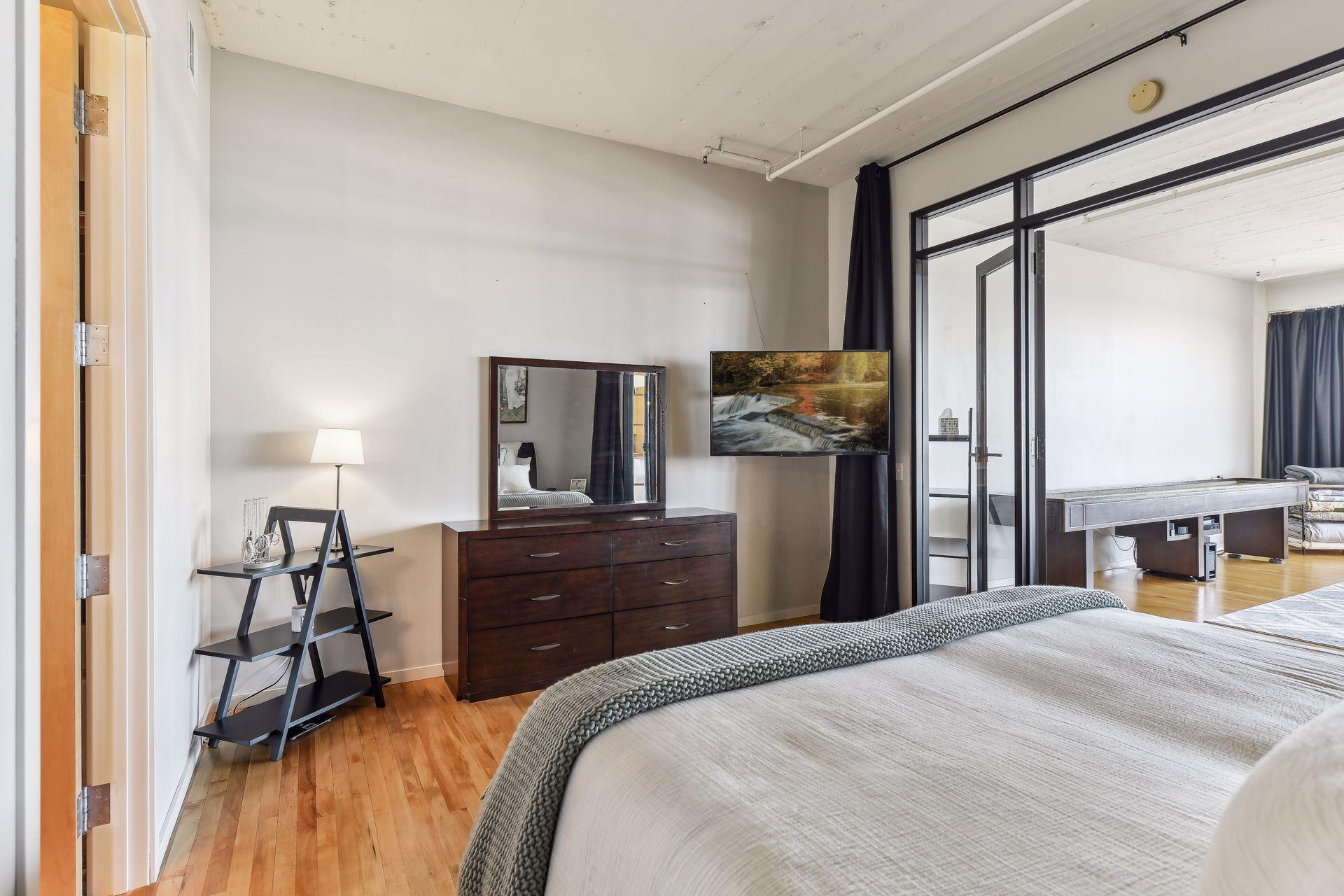 290 Market Street Unit: 808