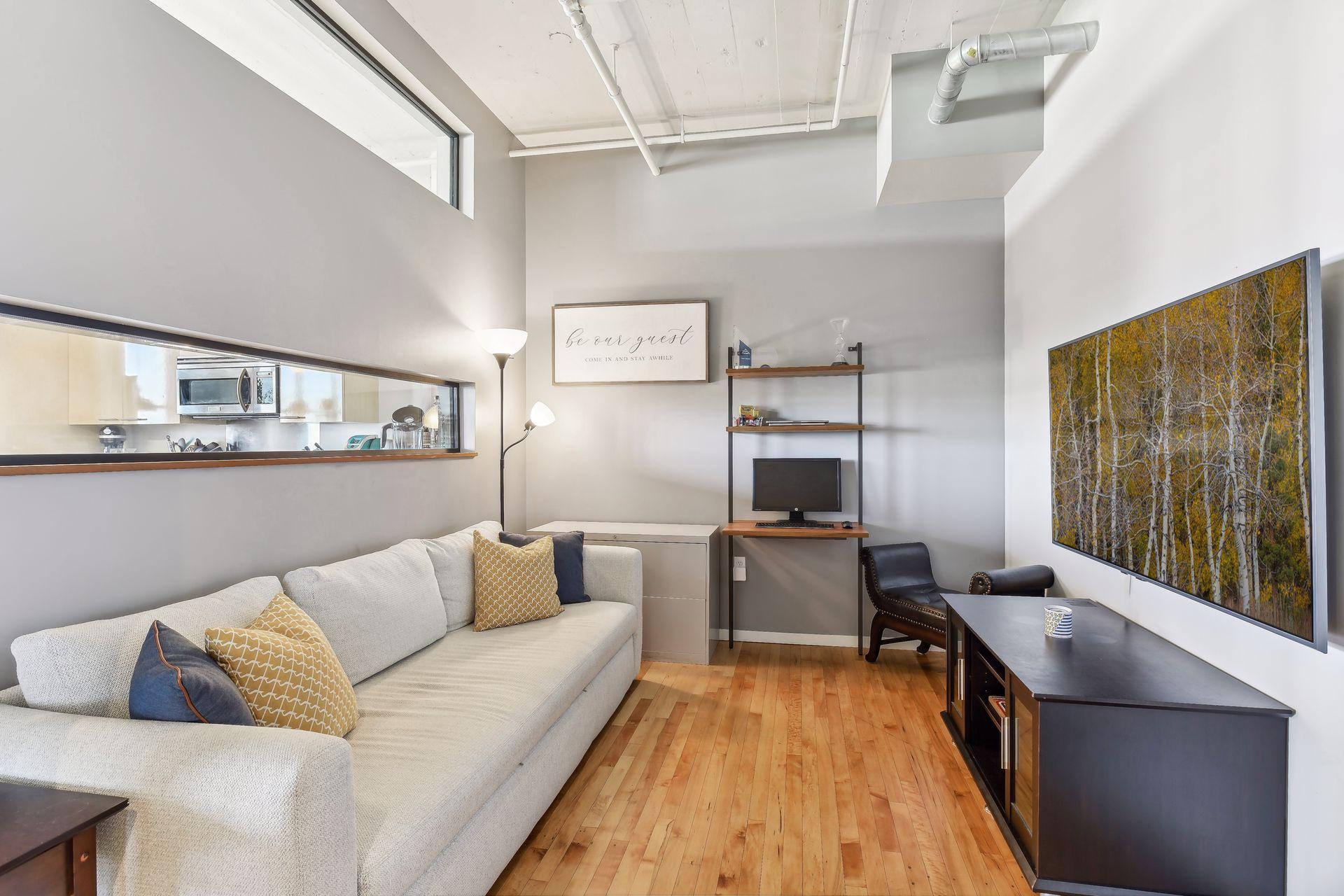 290 Market Street Unit: 808