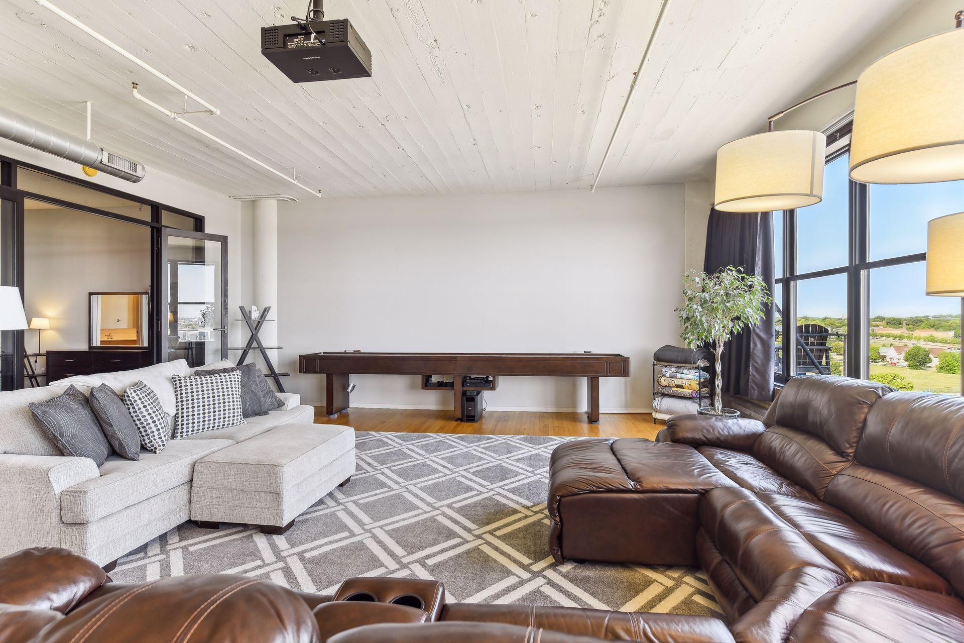 290 Market Street Unit: 808